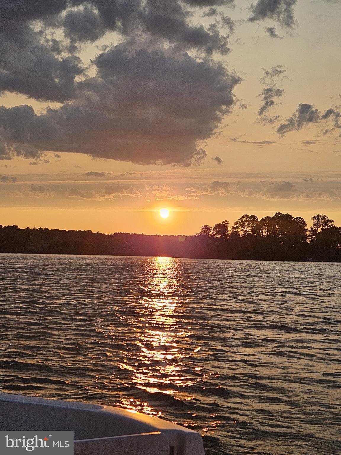 CHRISTMAS HILL - Residential