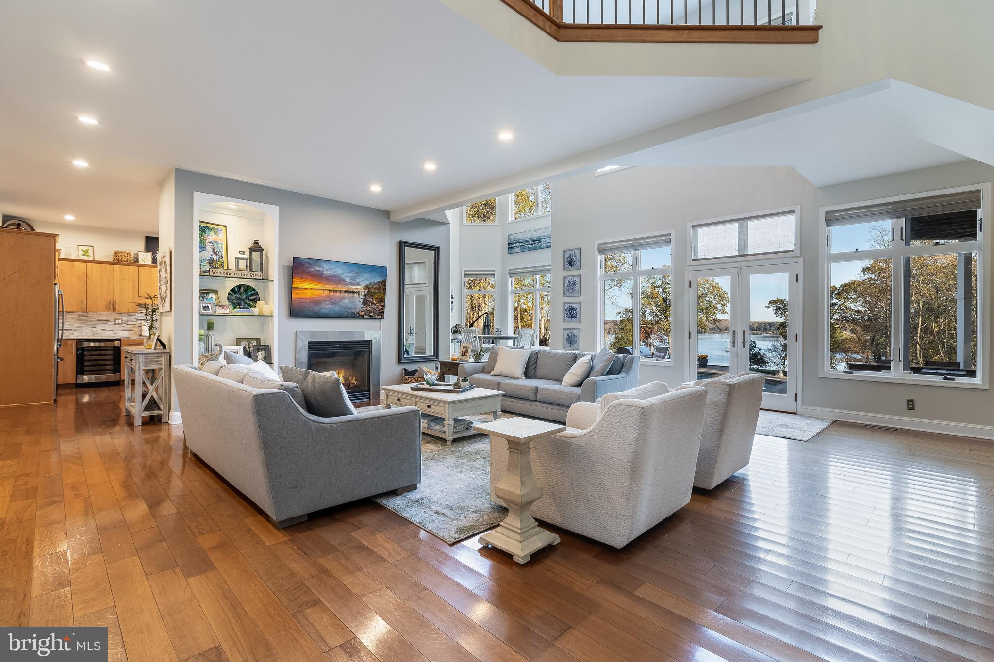 CHRISTMAS HILL - Residential