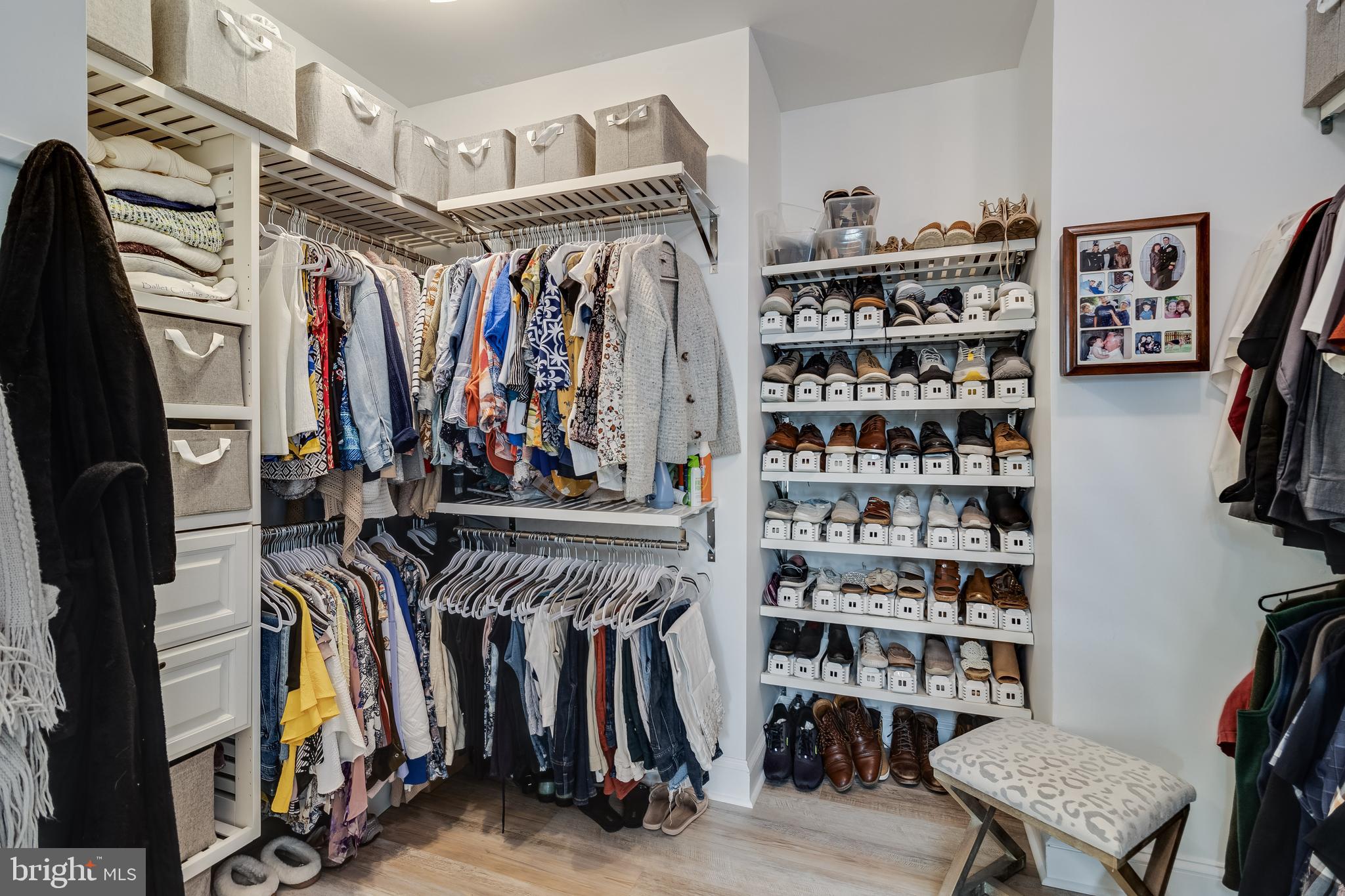 CHRISTMAS HILL - Residential