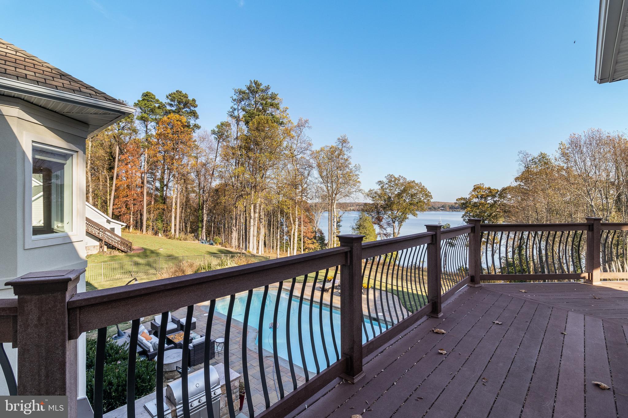 CHRISTMAS HILL - Residential