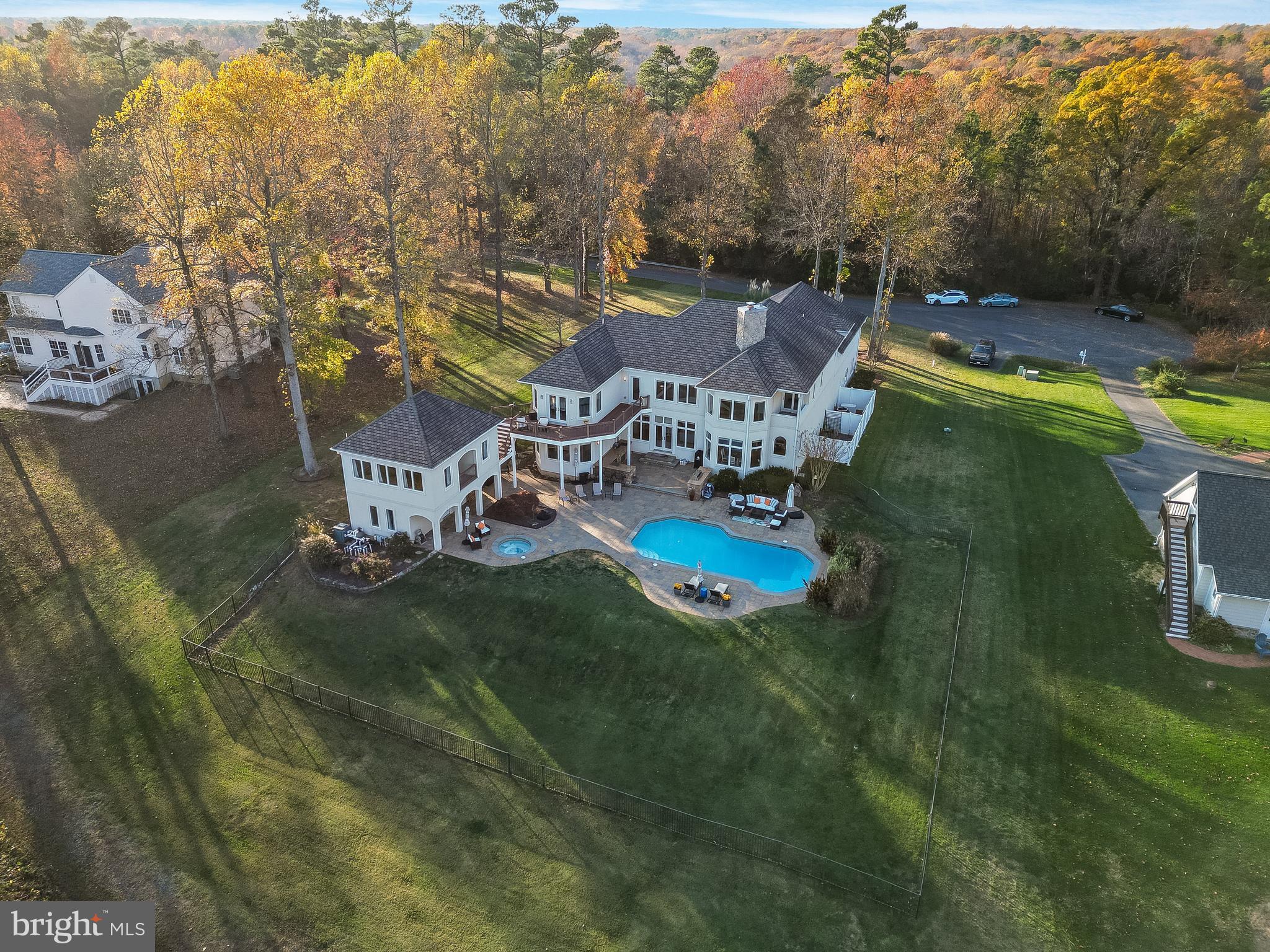 CHRISTMAS HILL - Residential