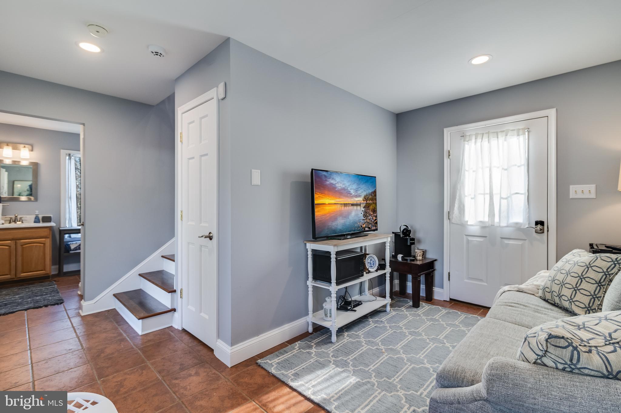 CHRISTMAS HILL - Residential