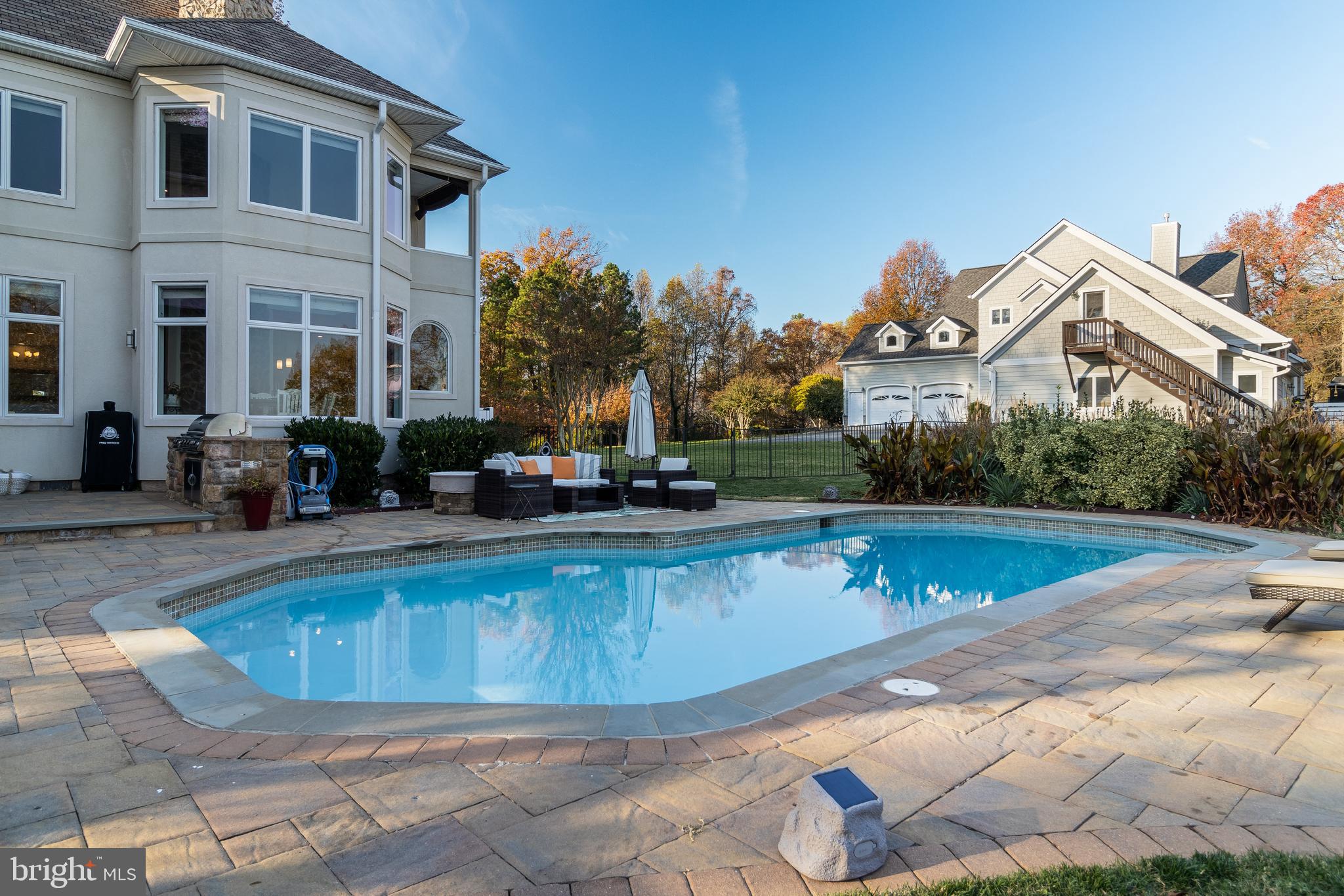 CHRISTMAS HILL - Residential