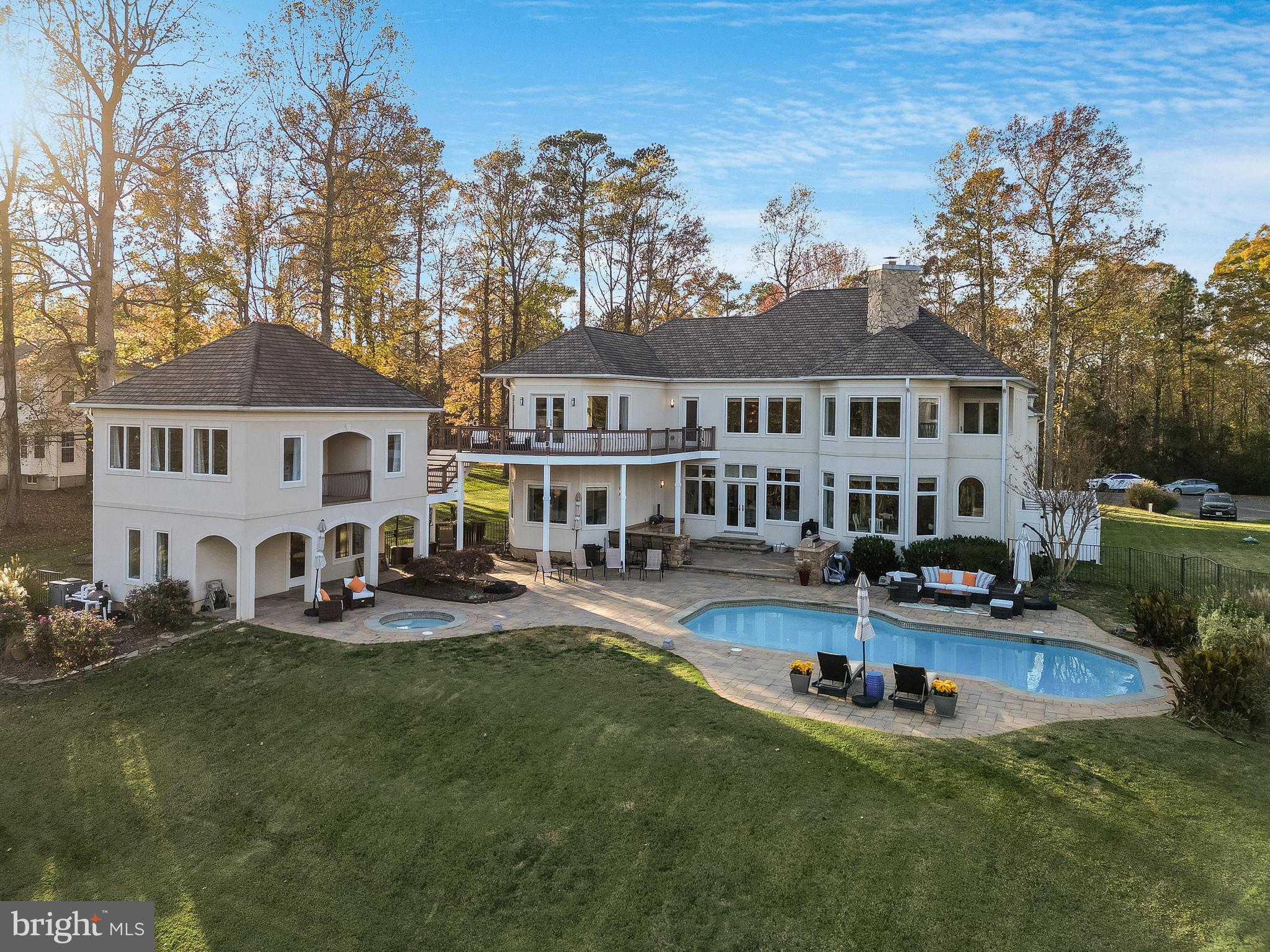 CHRISTMAS HILL - Residential