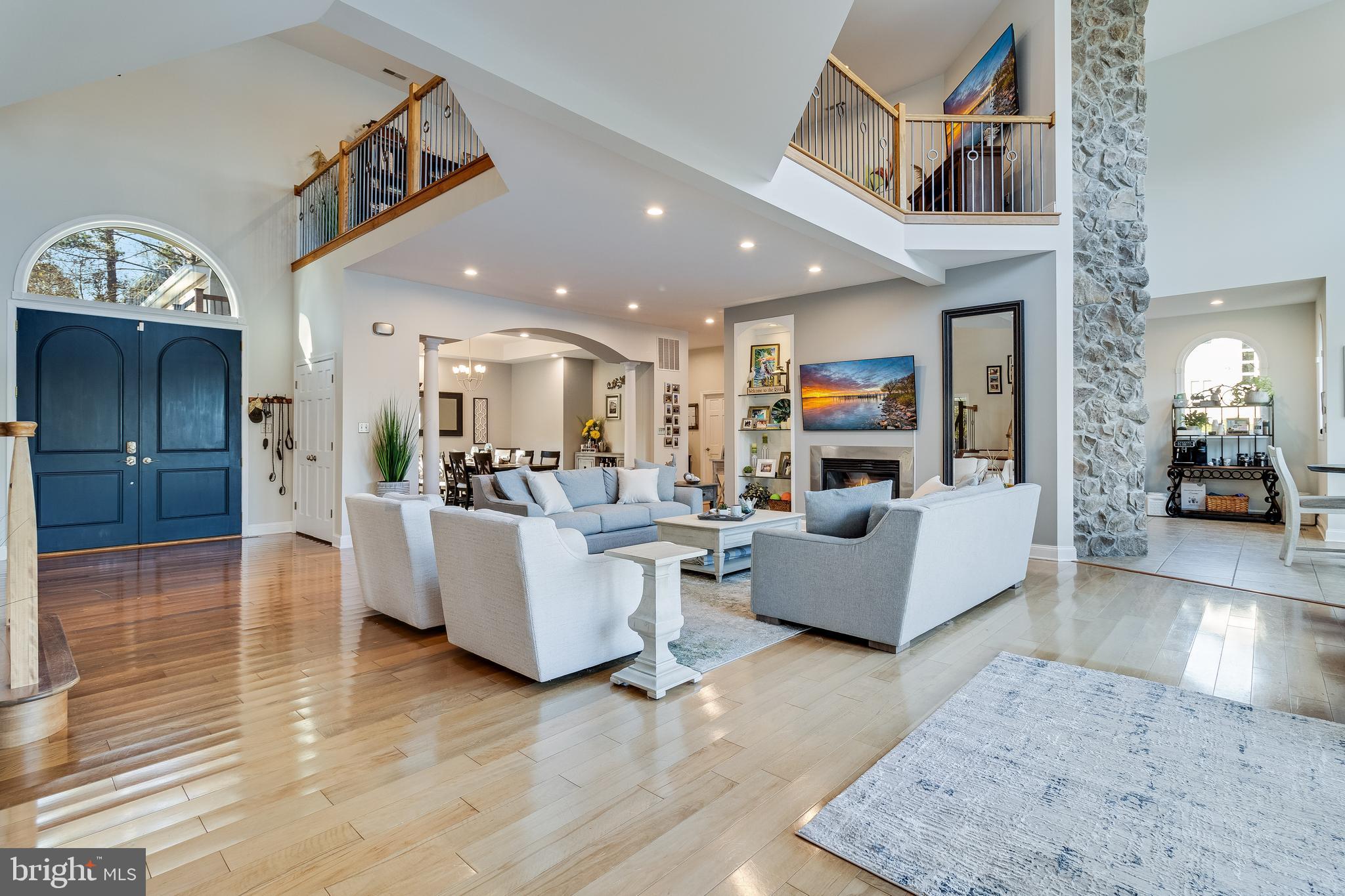 CHRISTMAS HILL - Residential