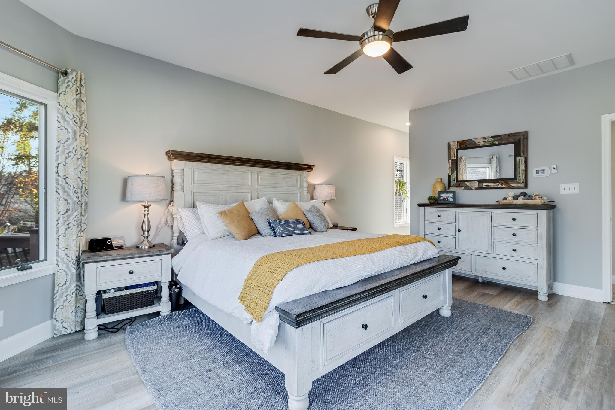 CHRISTMAS HILL - Residential