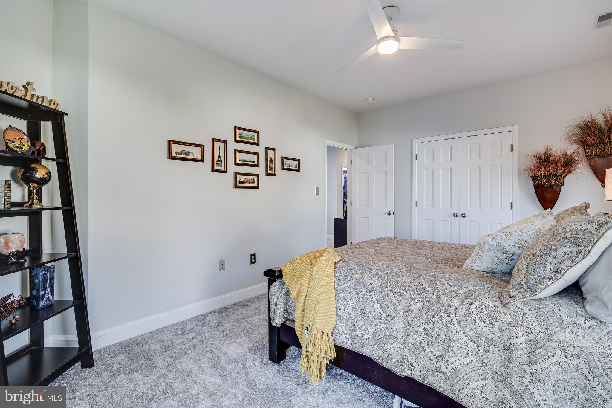 CHRISTMAS HILL - Residential