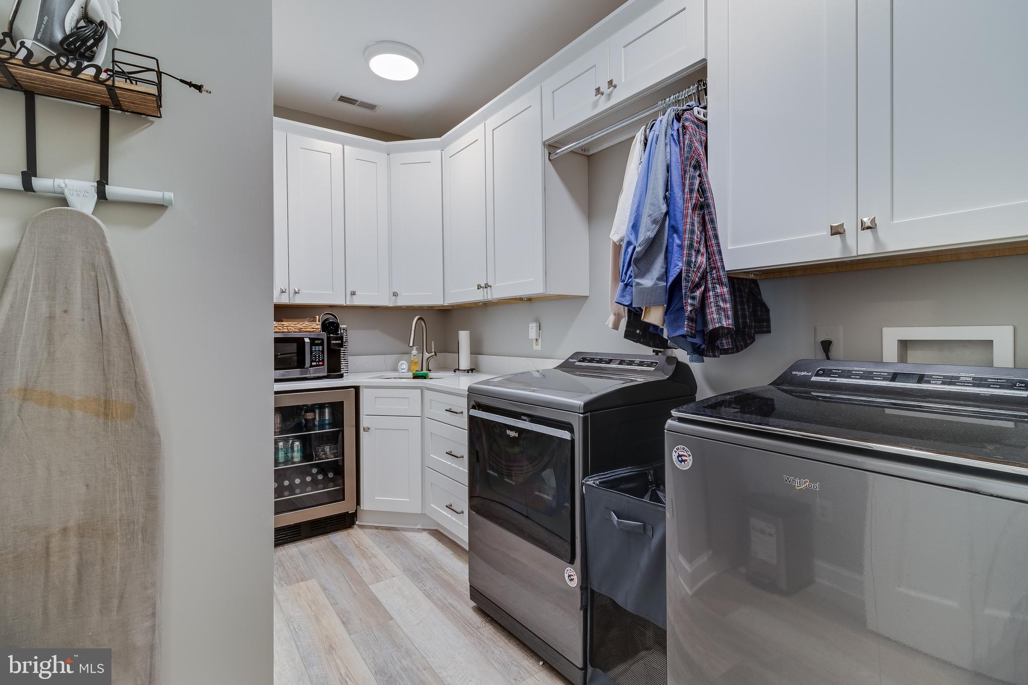 CHRISTMAS HILL - Residential