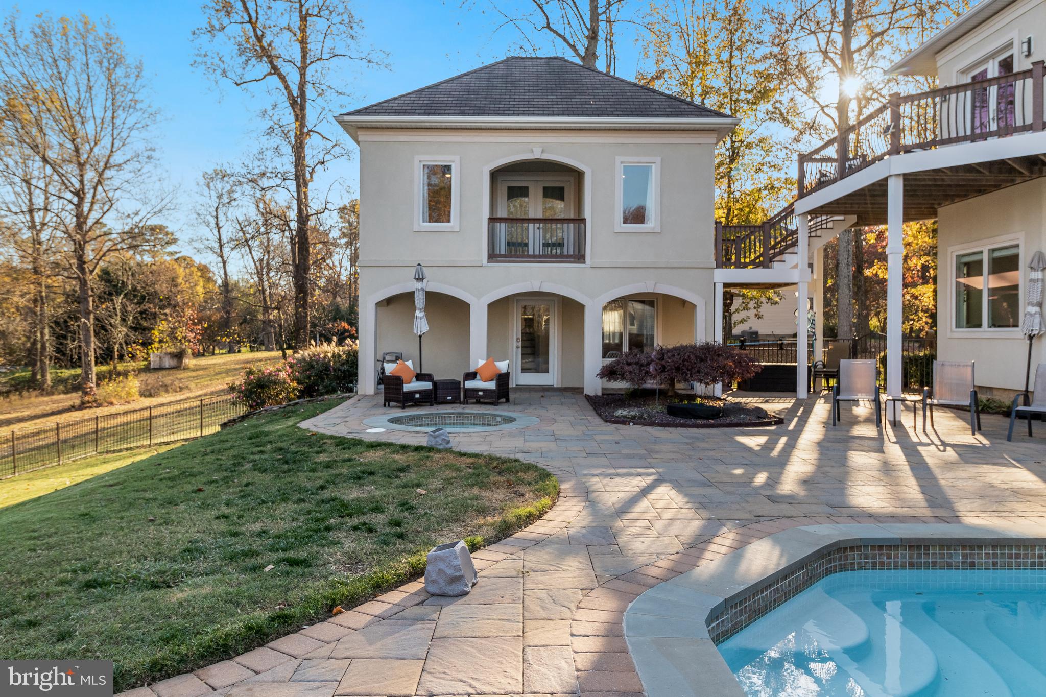 CHRISTMAS HILL - Residential