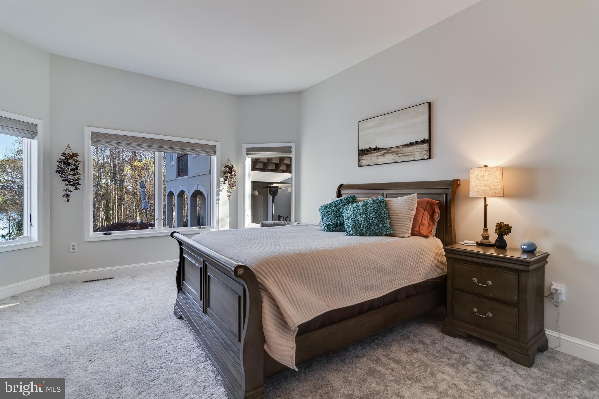 CHRISTMAS HILL - Residential