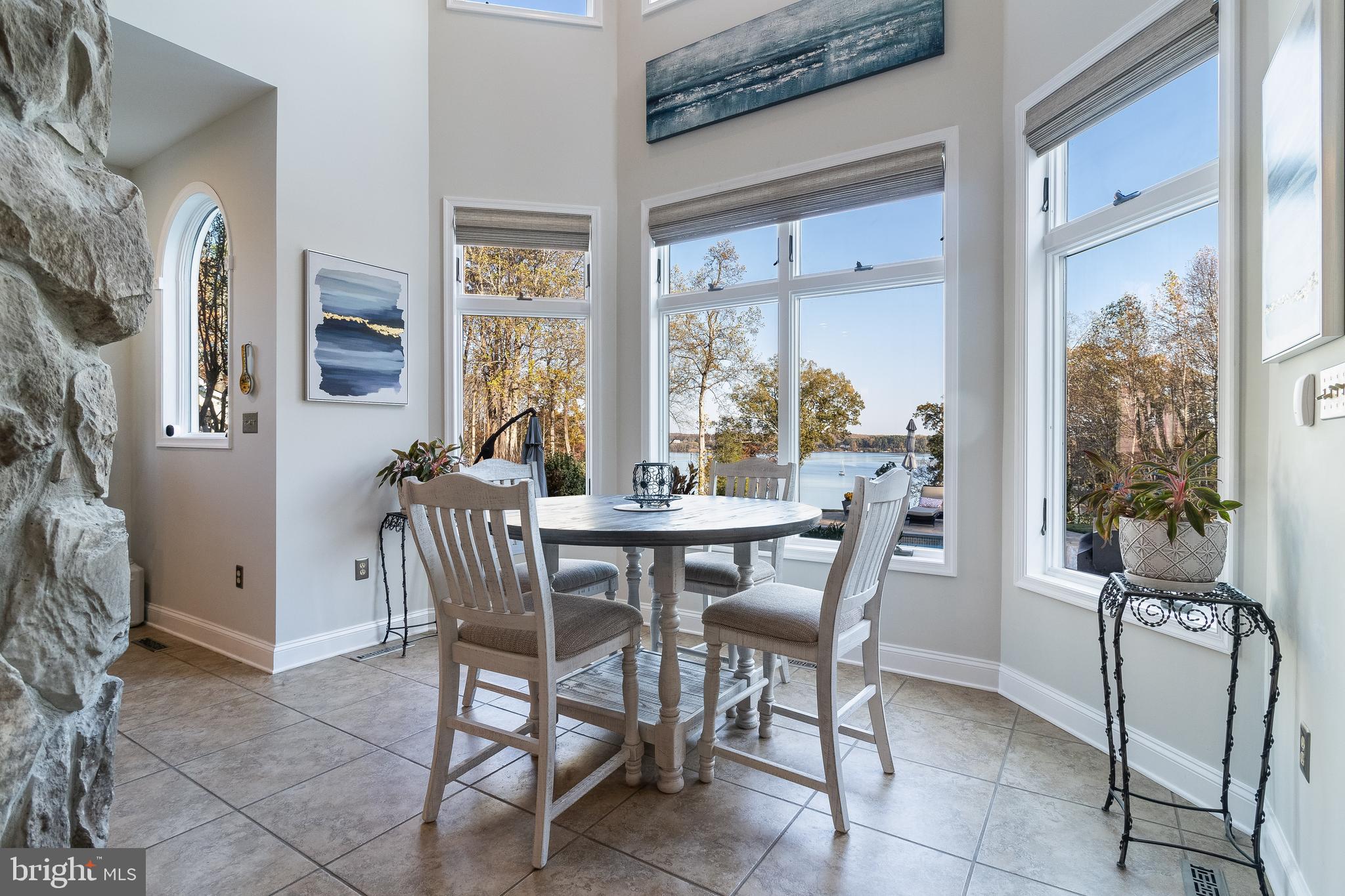 CHRISTMAS HILL - Residential