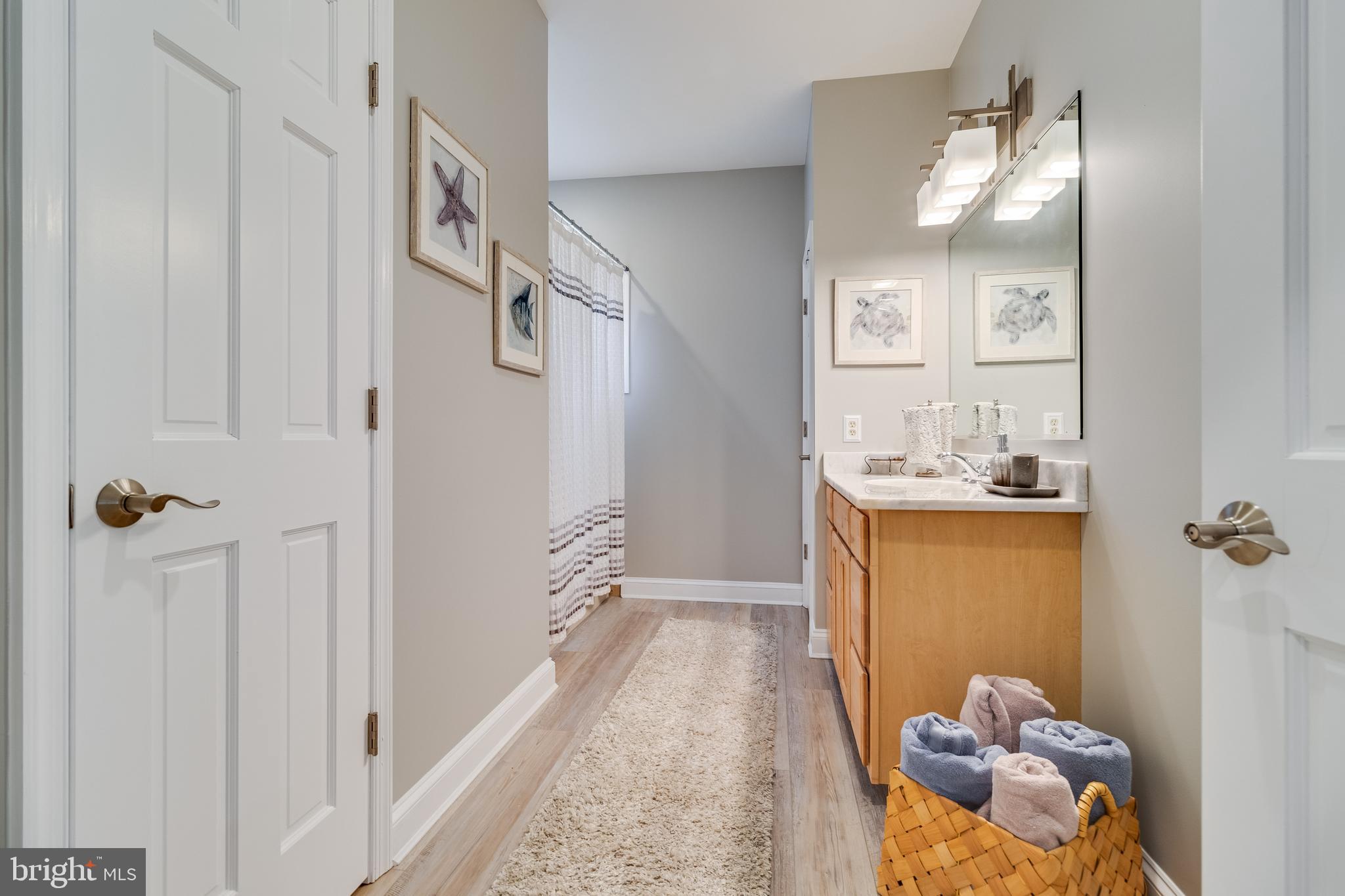 CHRISTMAS HILL - Residential