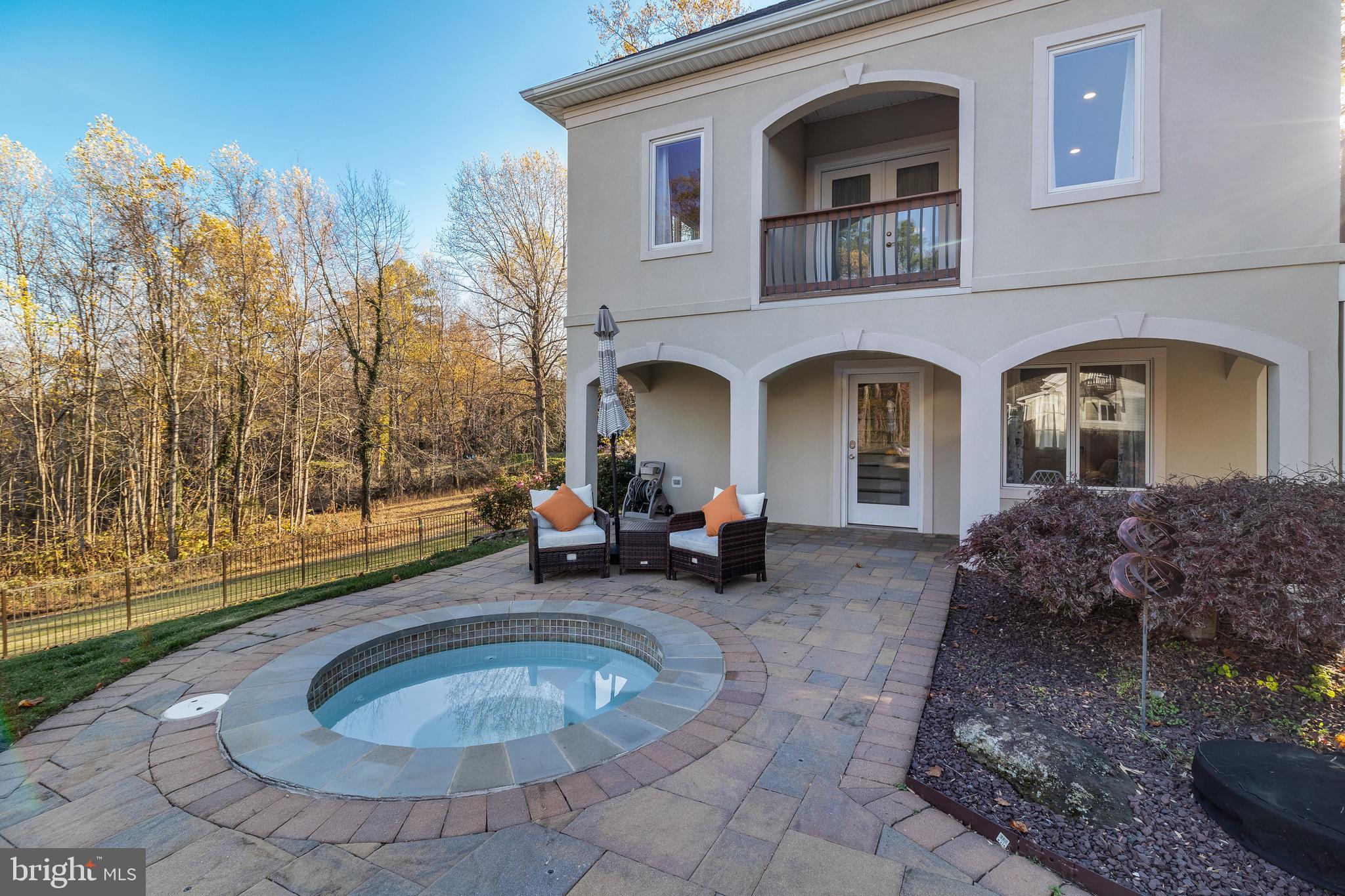 CHRISTMAS HILL - Residential