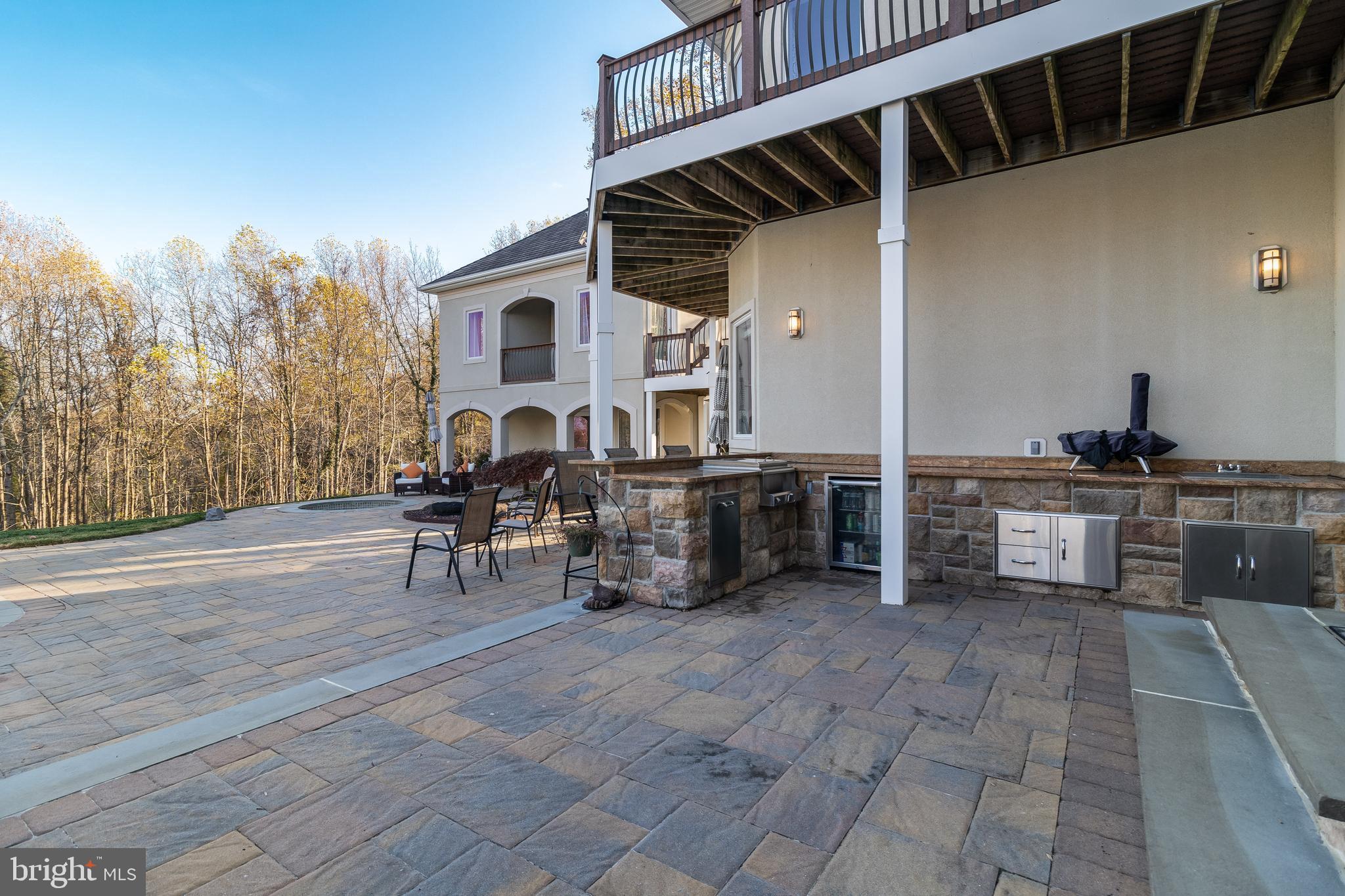 CHRISTMAS HILL - Residential