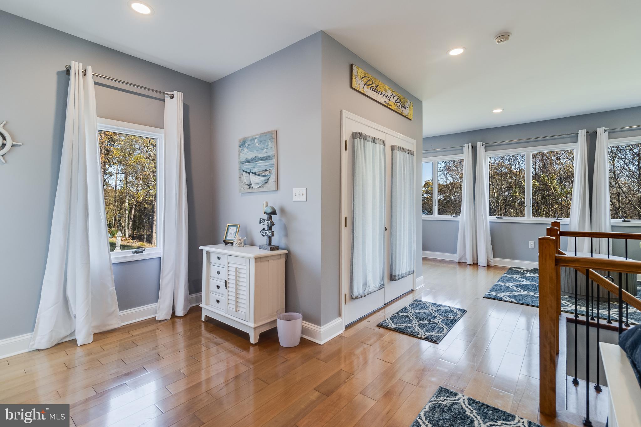 CHRISTMAS HILL - Residential