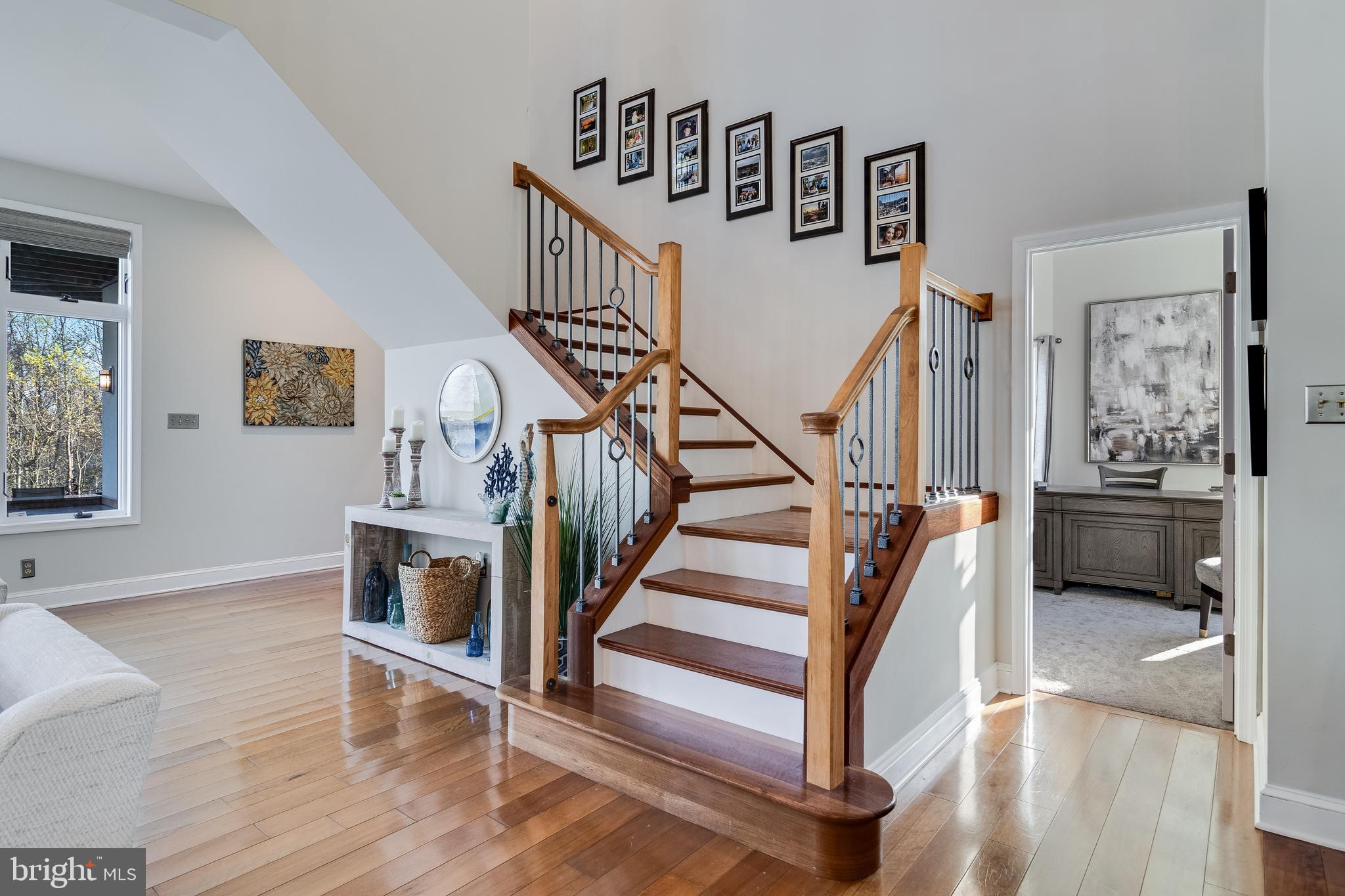 CHRISTMAS HILL - Residential