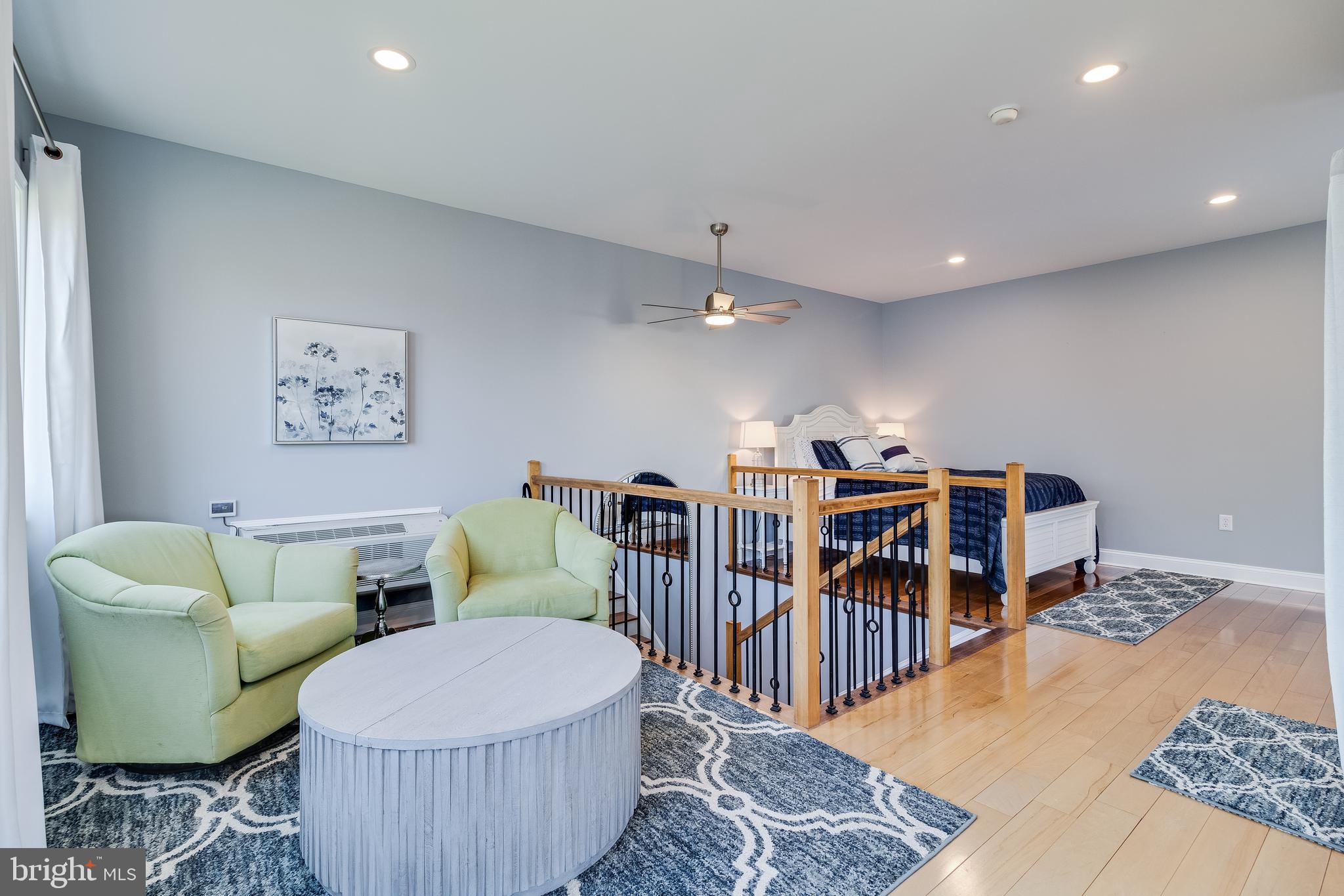 CHRISTMAS HILL - Residential