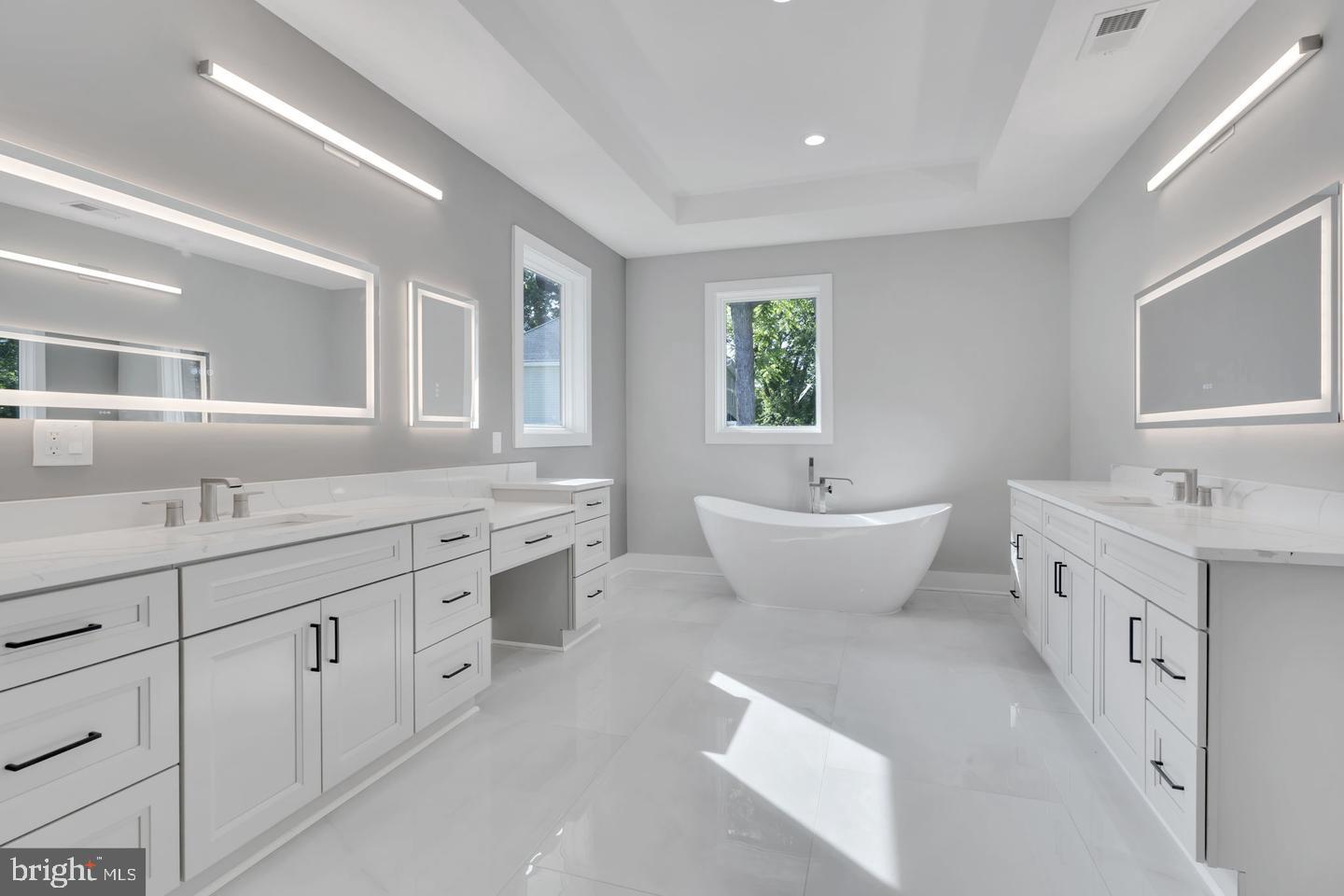 PIMMIT HILLS - Residential