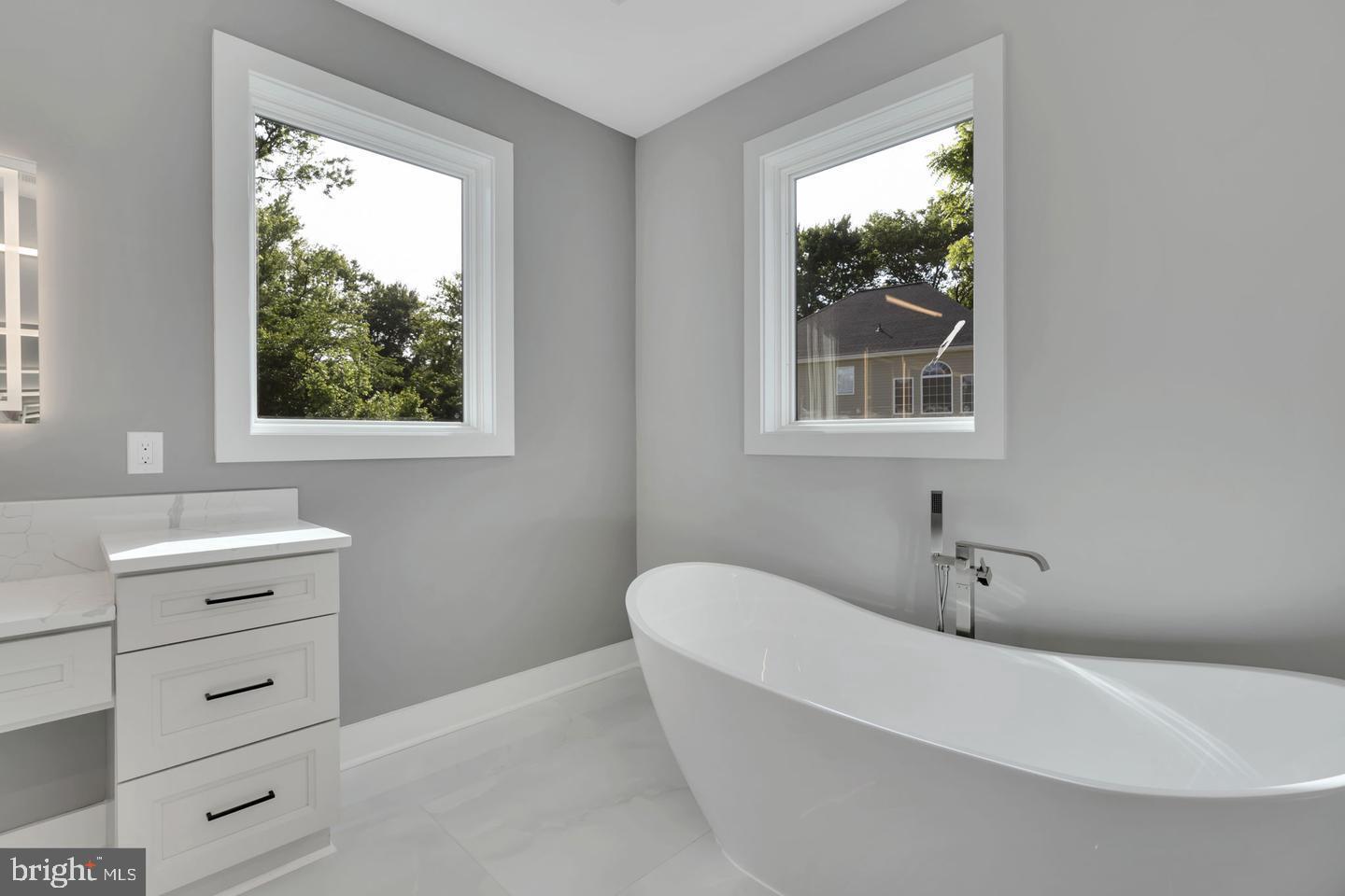 PIMMIT HILLS - Residential