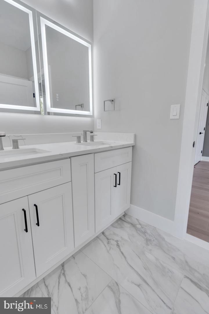 PIMMIT HILLS - Residential