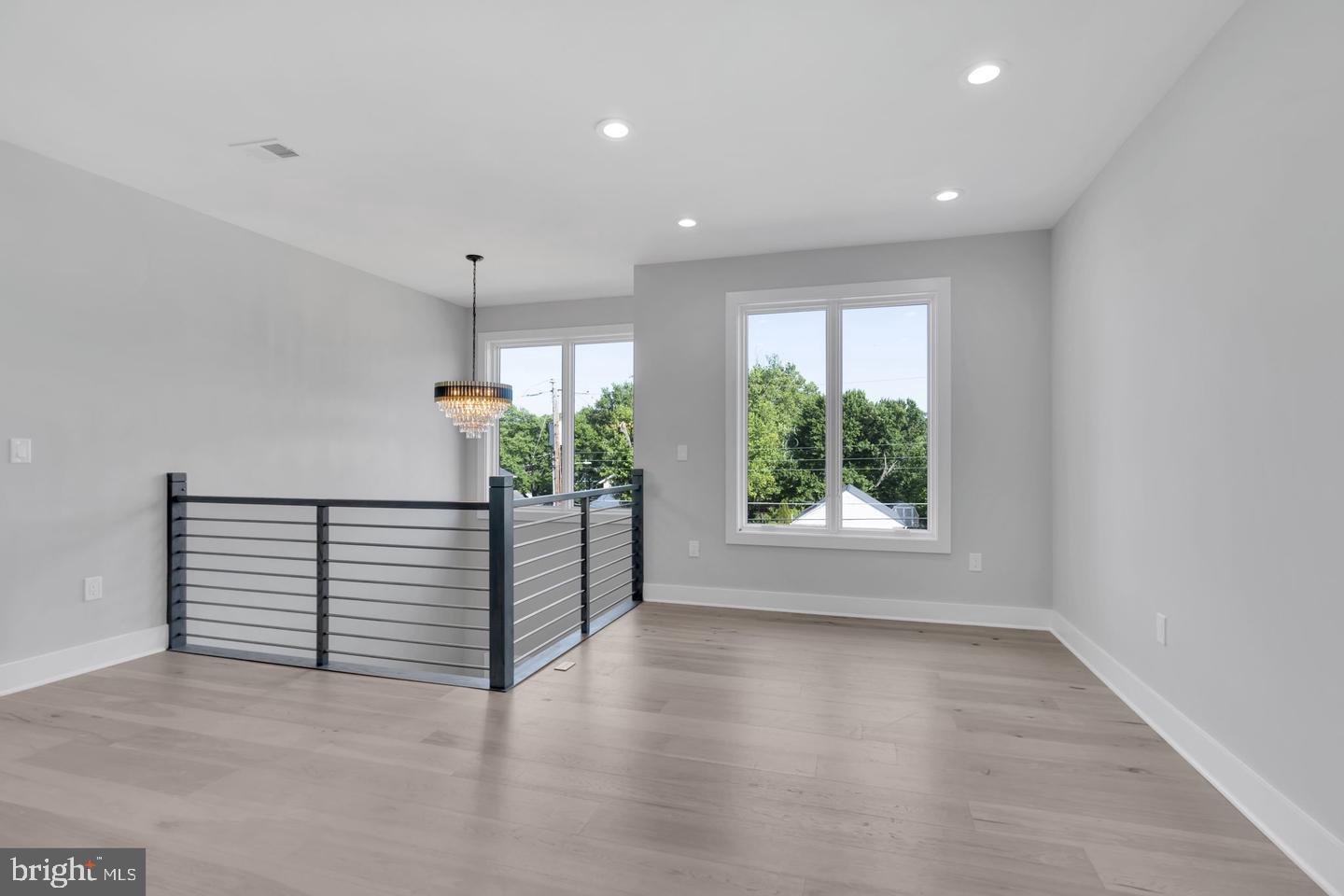 PIMMIT HILLS - Residential