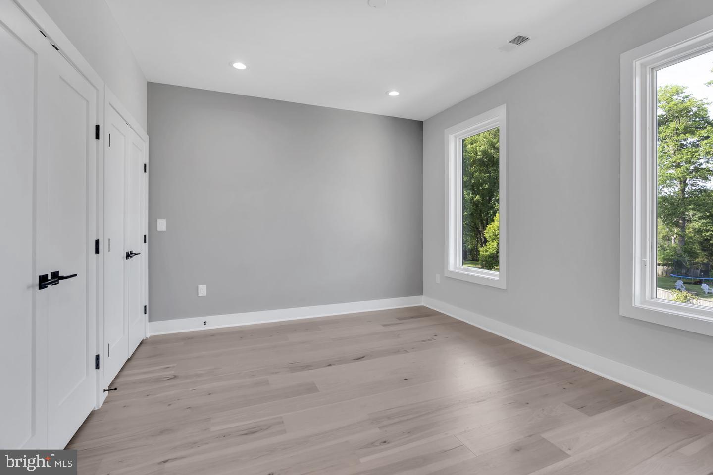 PIMMIT HILLS - Residential