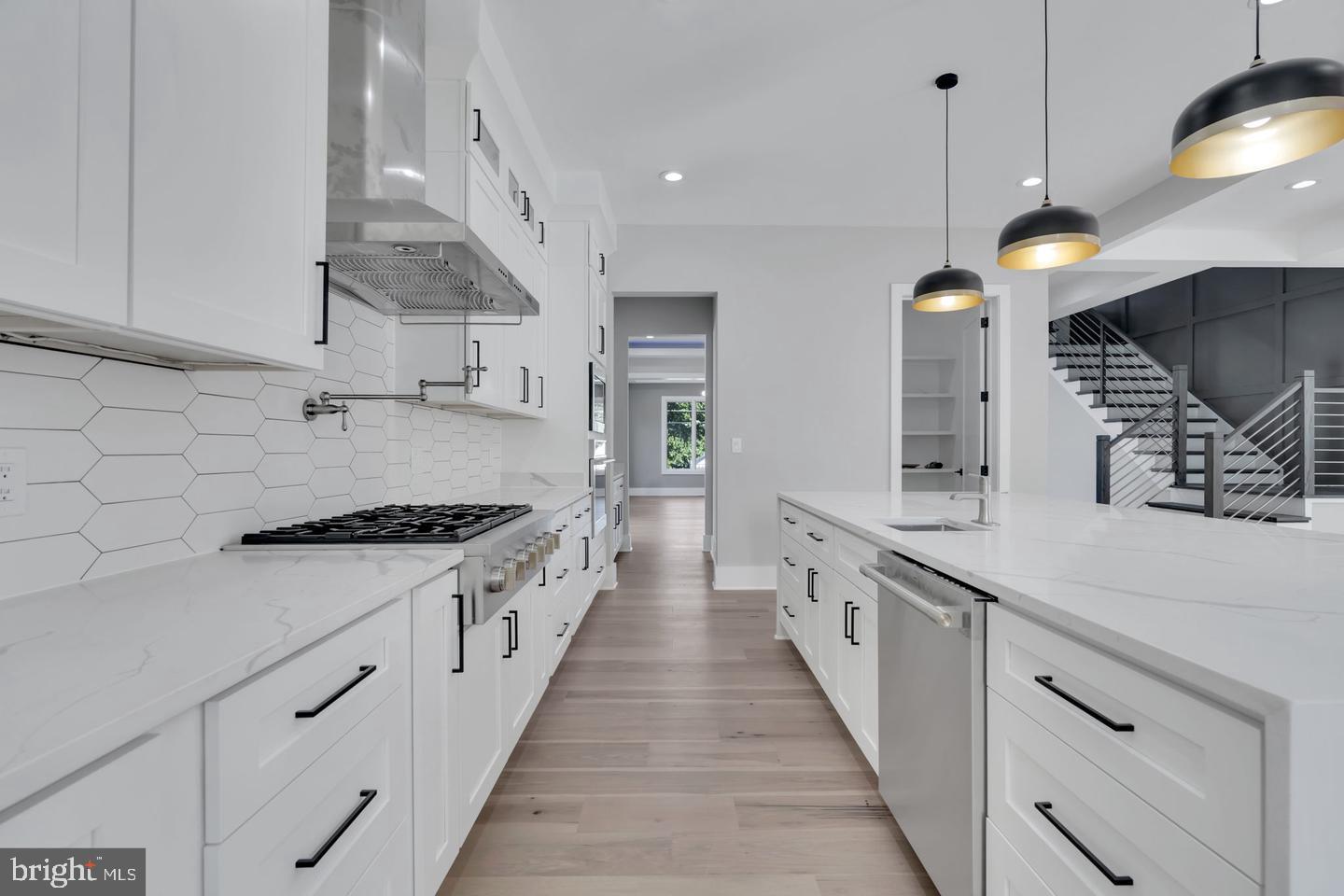 PIMMIT HILLS - Residential