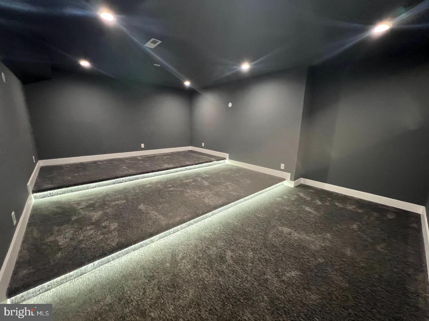 PIMMIT HILLS - Residential