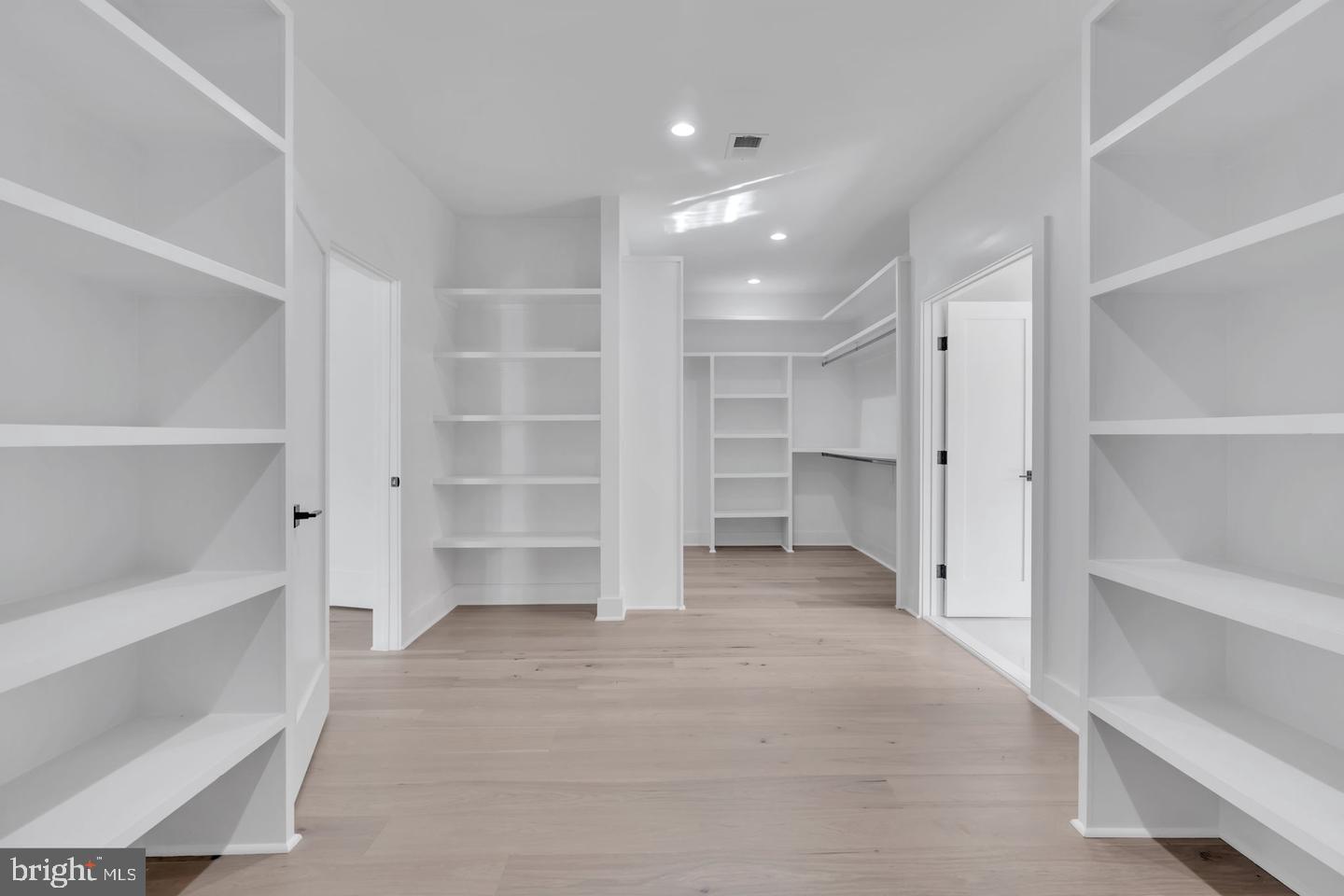 PIMMIT HILLS - Residential