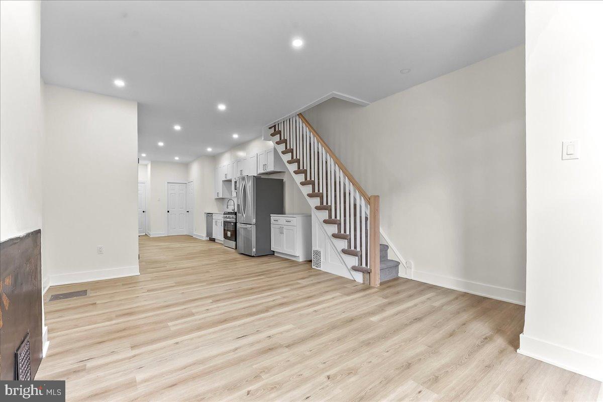 2046 W BOSTON STREET