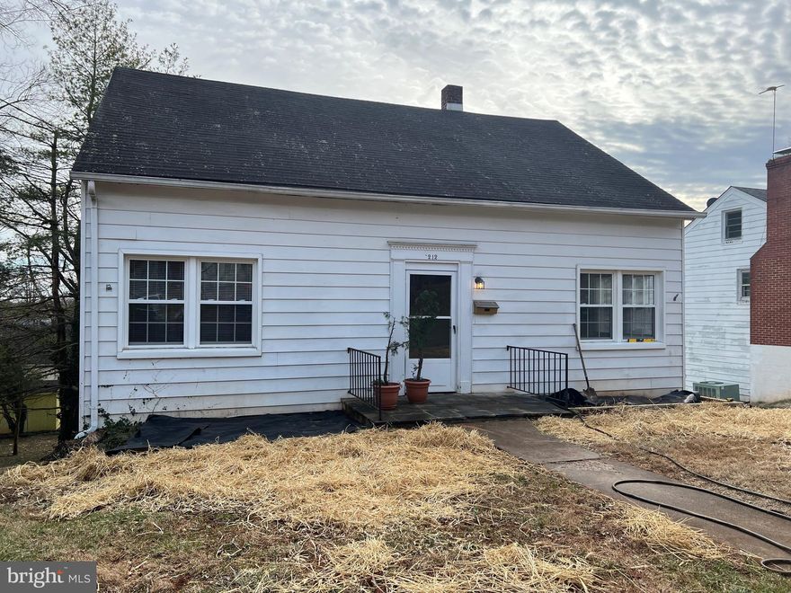 This home on Morton Street in the Town of Orange offers 4 bedroom 2  bath .  2 bedroom upper level . Master has attached bath Upstairs .  2 bedroom  main level full bath ,   Hardwood Floors , New HVAC . New Roof Laundry room in  unfinished basement .  Application Fee is 38.00 Per Adult (Non Refundable) Shown by Appointment.
Sorry No pets !