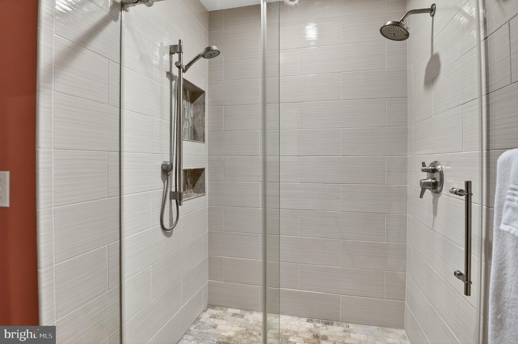 KINGS VALLEY MANOR - Residential