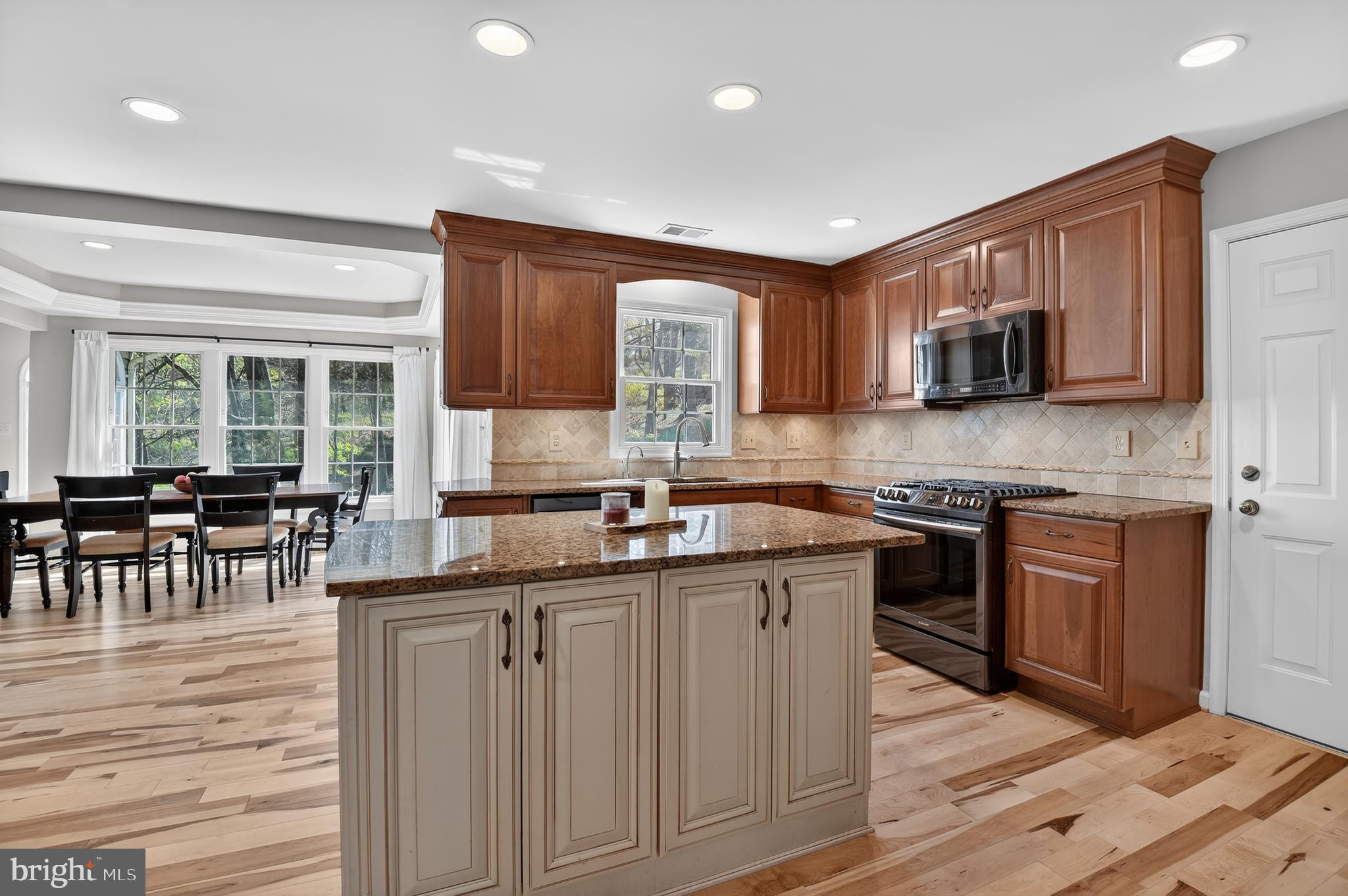 KINGS VALLEY MANOR - Residential