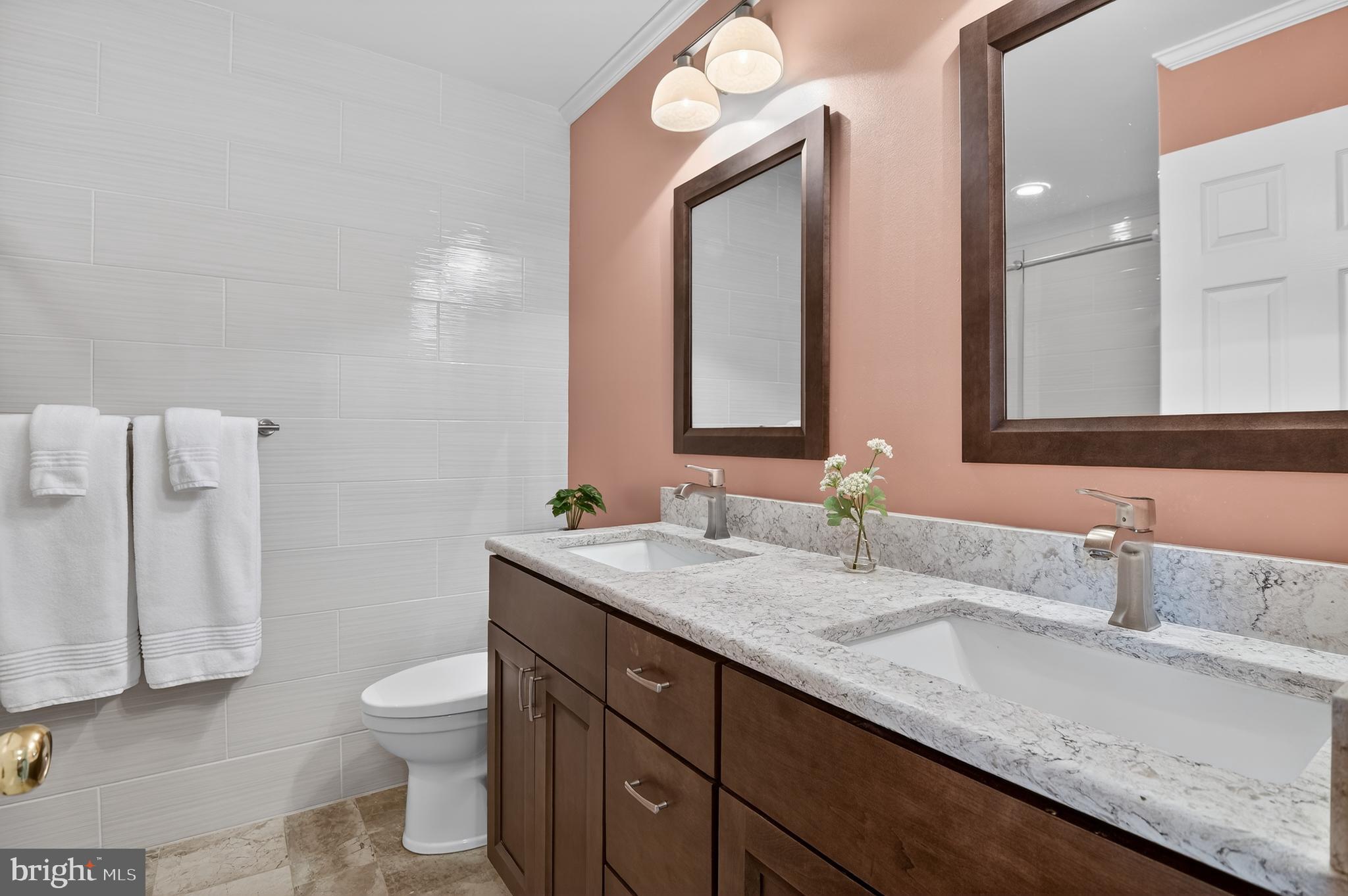 KINGS VALLEY MANOR - Residential