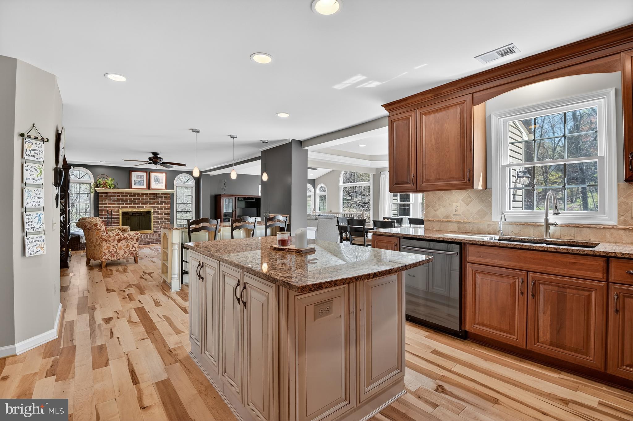 KINGS VALLEY MANOR - Residential