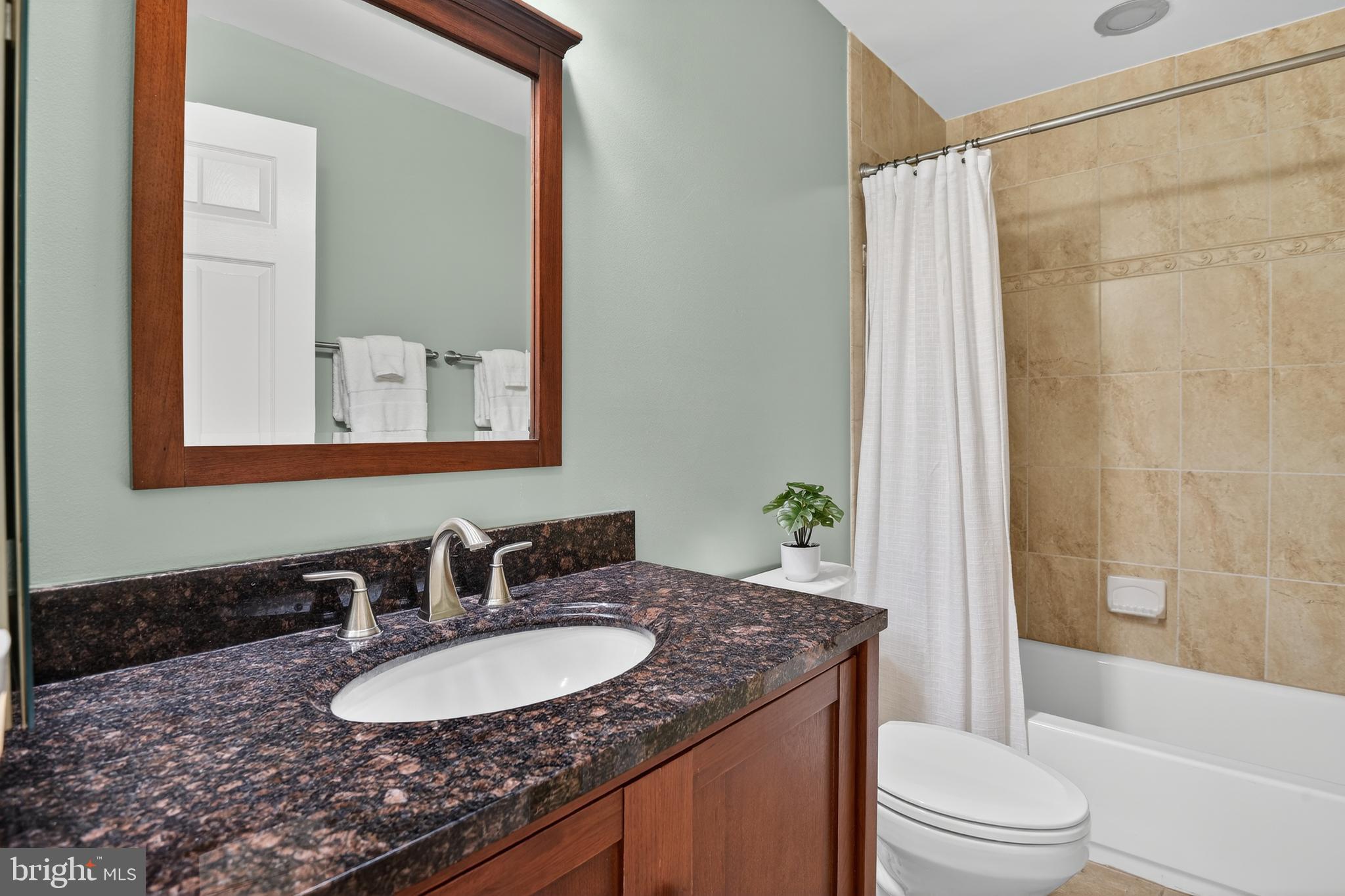 KINGS VALLEY MANOR - Residential