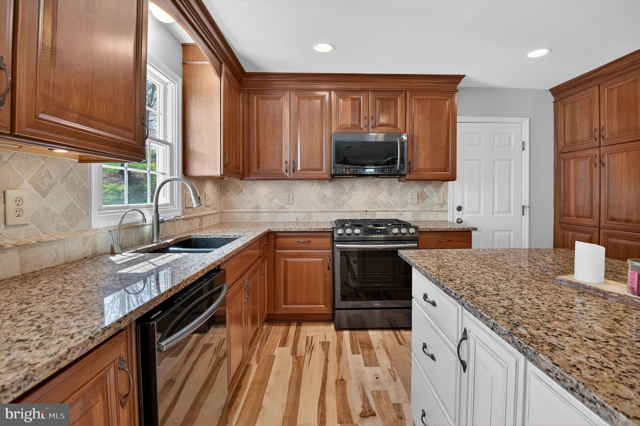 KINGS VALLEY MANOR - Residential