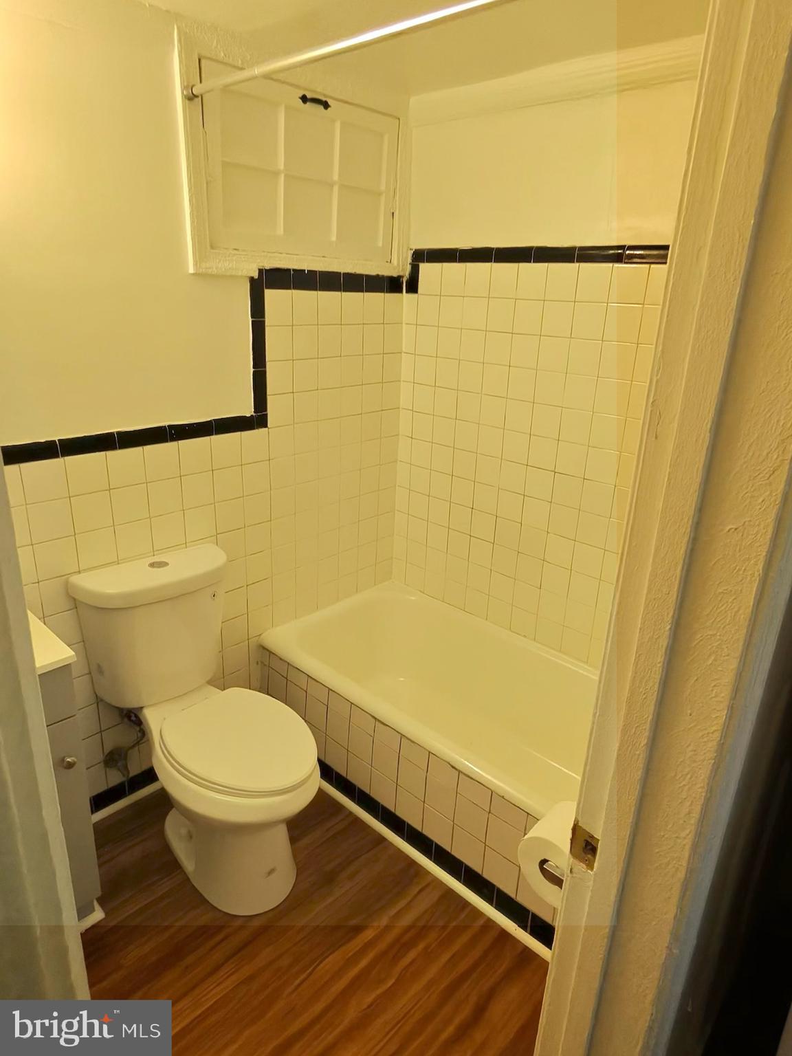 407 LEBAUM STREET SE 1