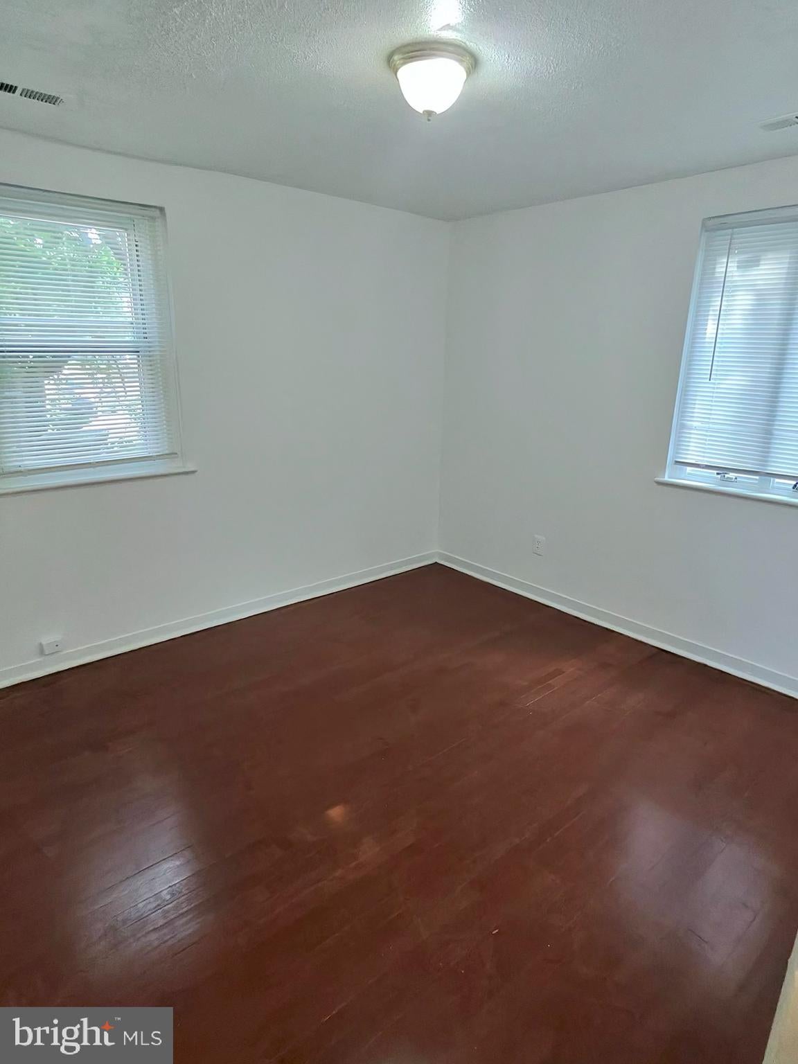 407 LEBAUM STREET SE 1