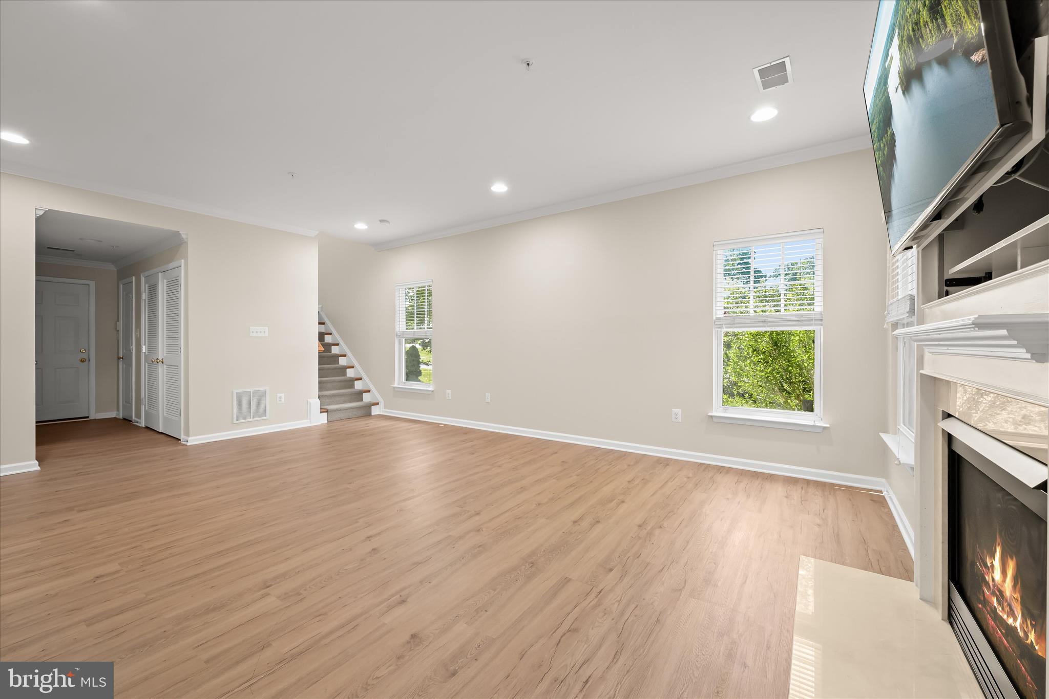 STONE LAKE - Residential