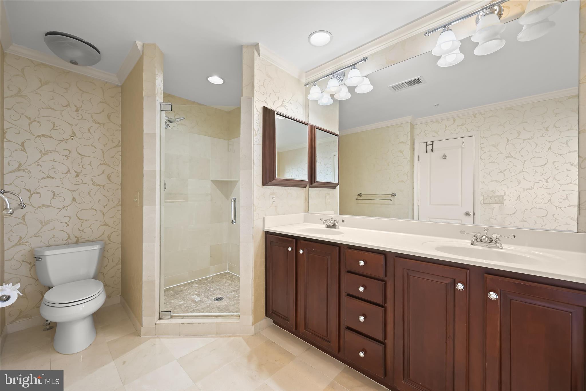 STONE LAKE - Residential