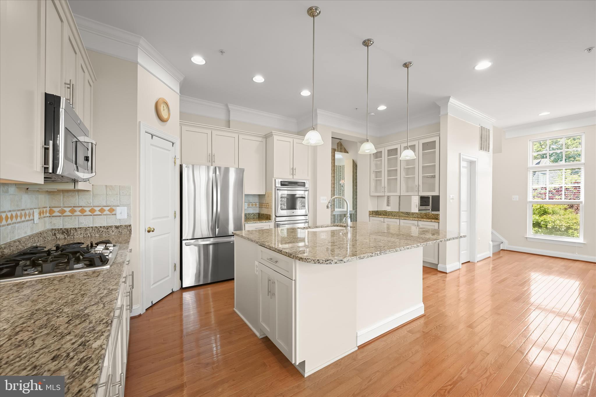 STONE LAKE - Residential