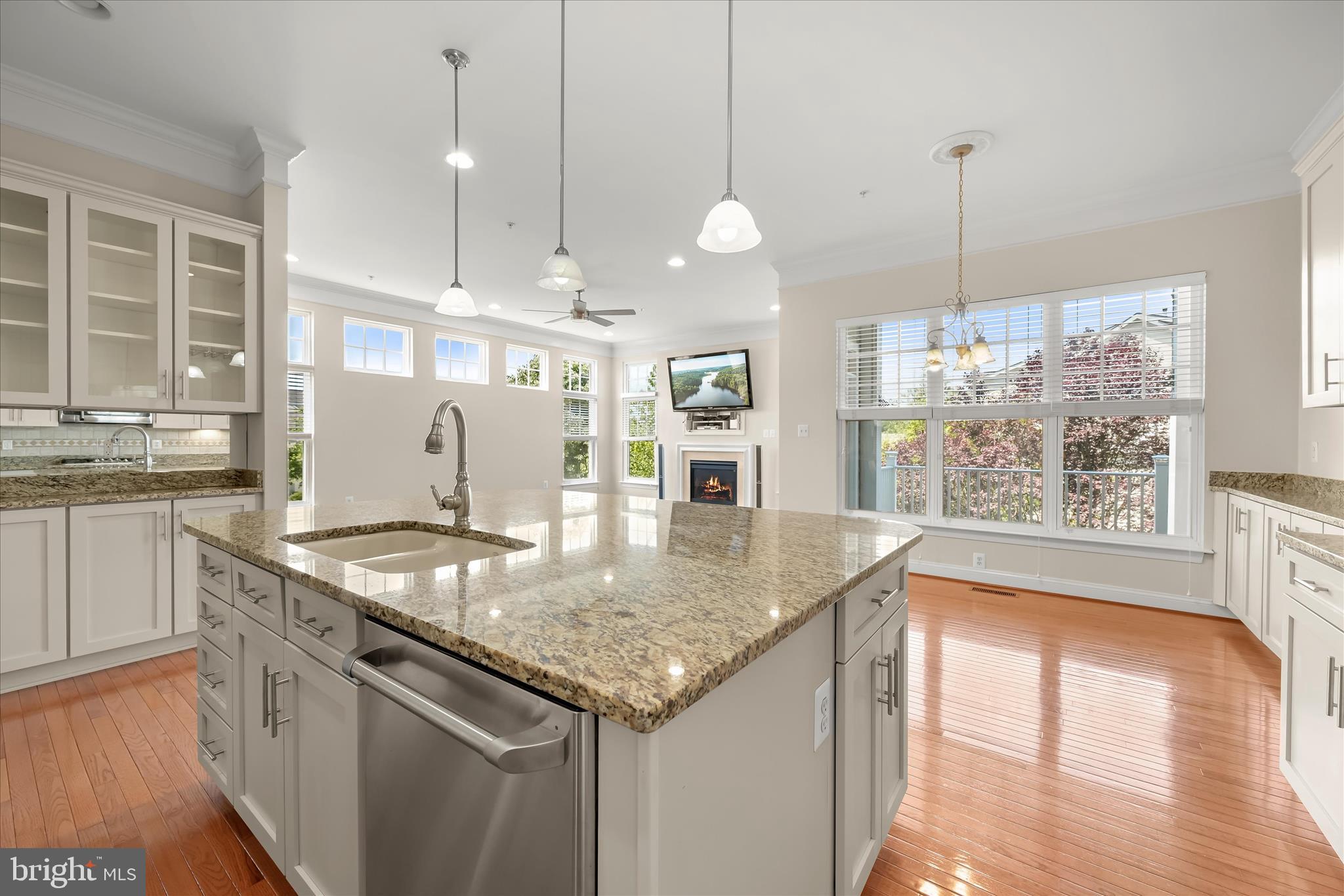 STONE LAKE - Residential
