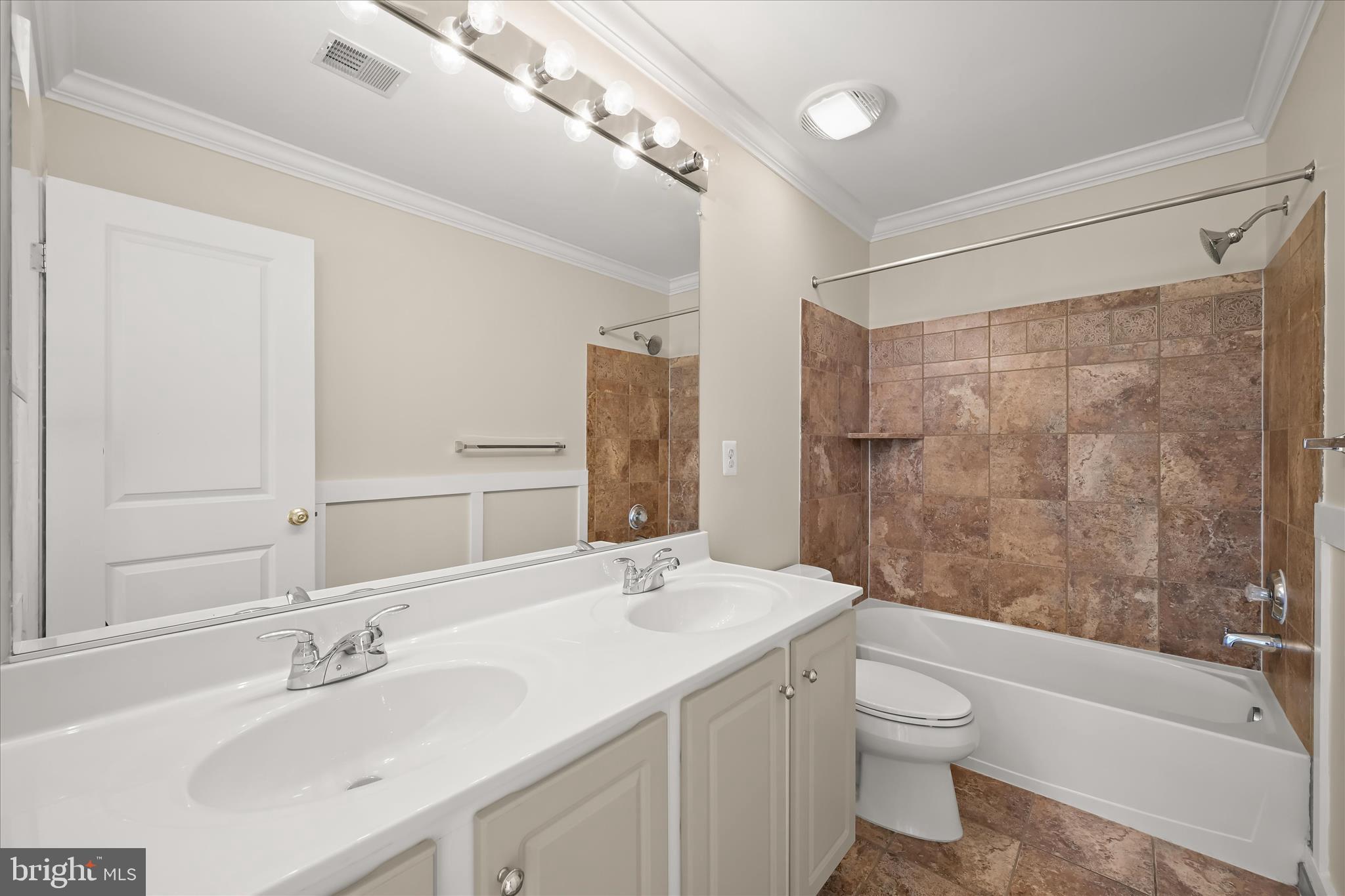 STONE LAKE - Residential