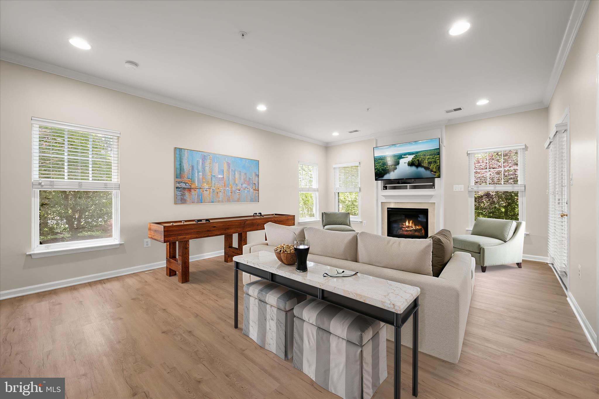 STONE LAKE - Residential