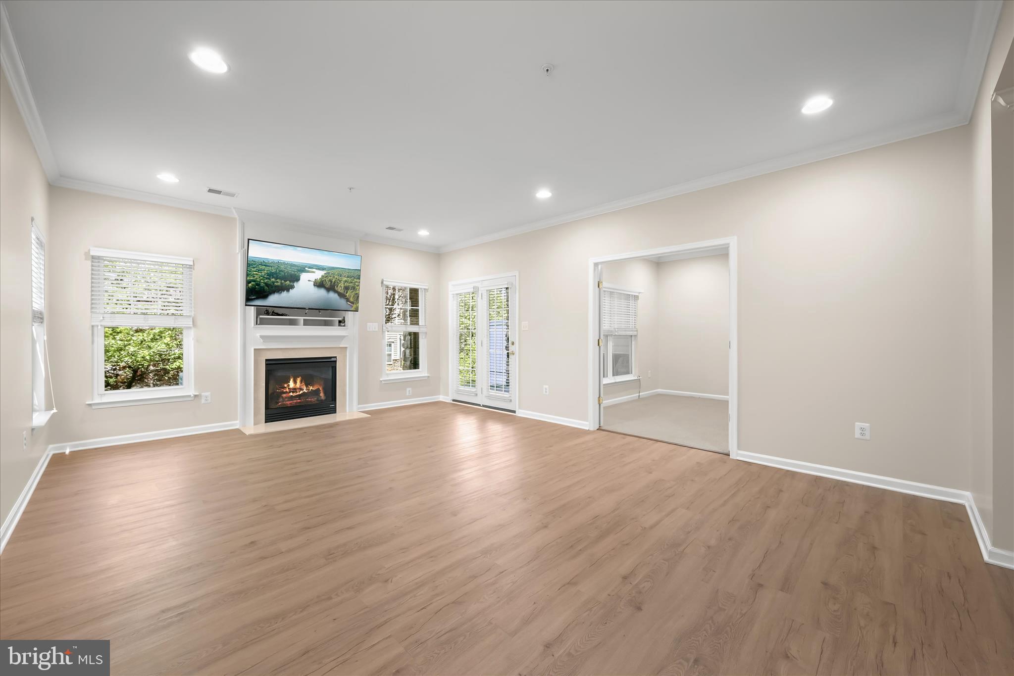 STONE LAKE - Residential