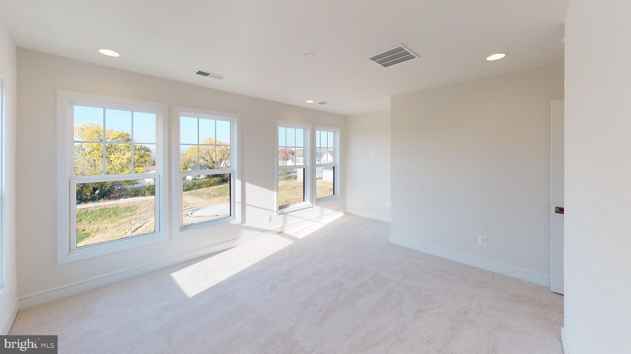 HERITAGE AT MARSHALL - Residential