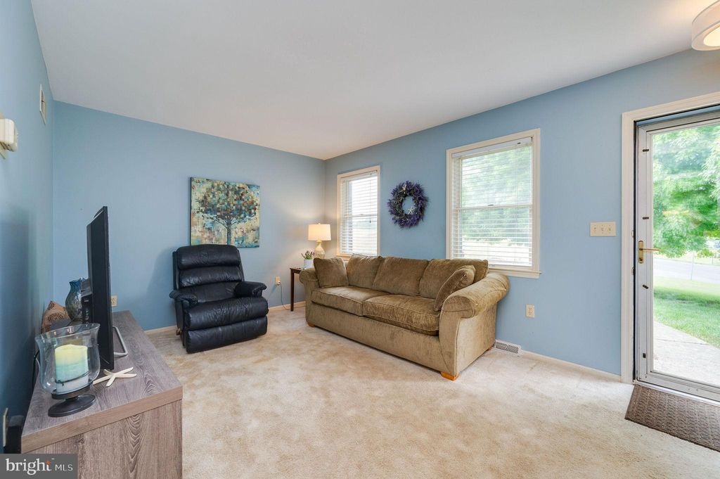 Photo of 400 SNYDER HILL RD, LITITZ, PA 17543 (MLS # PALA2034974)