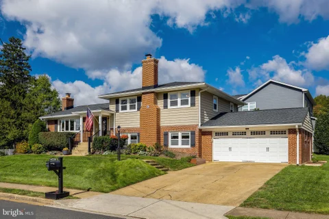 1000 Westwood Drive NE, Vienna, VA MLS: VAFX2343212