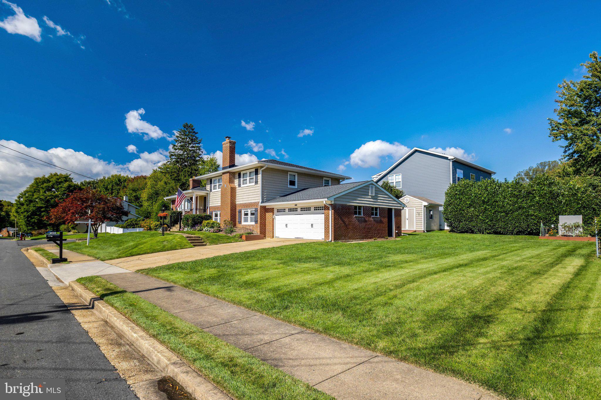 1000 WESTWOOD DRIVE NE